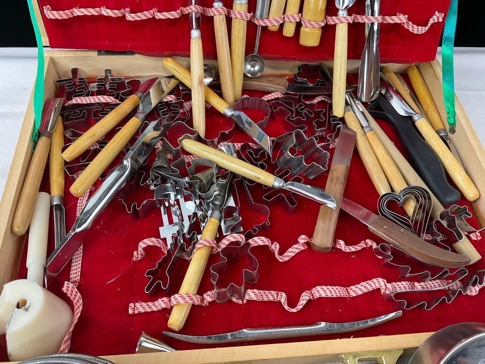 Case of Chinese Vegetable/Fruit Carving Tools, lots included, 4 x 16 x 12 inches - 2