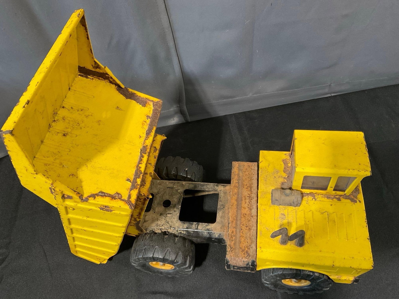 1970s Mighty Tonka Pressed Steel Dump Truck, poss. Model 2900, missing finish - 3