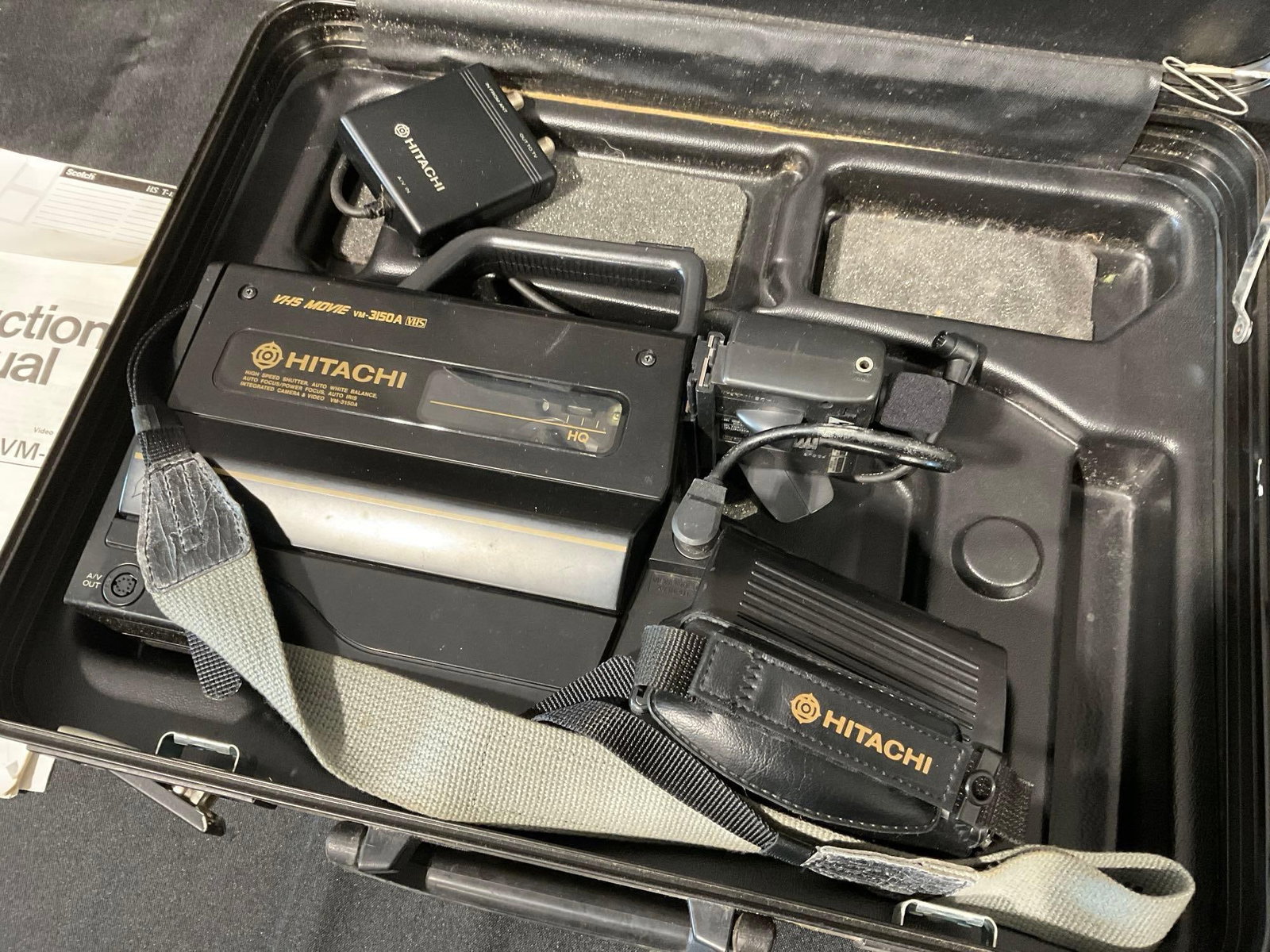 Vintage Hitachi VHS Shoulder Analog Camcorder Model VM-3150A w/Case, Straight to tape, 16x19 inches - 3
