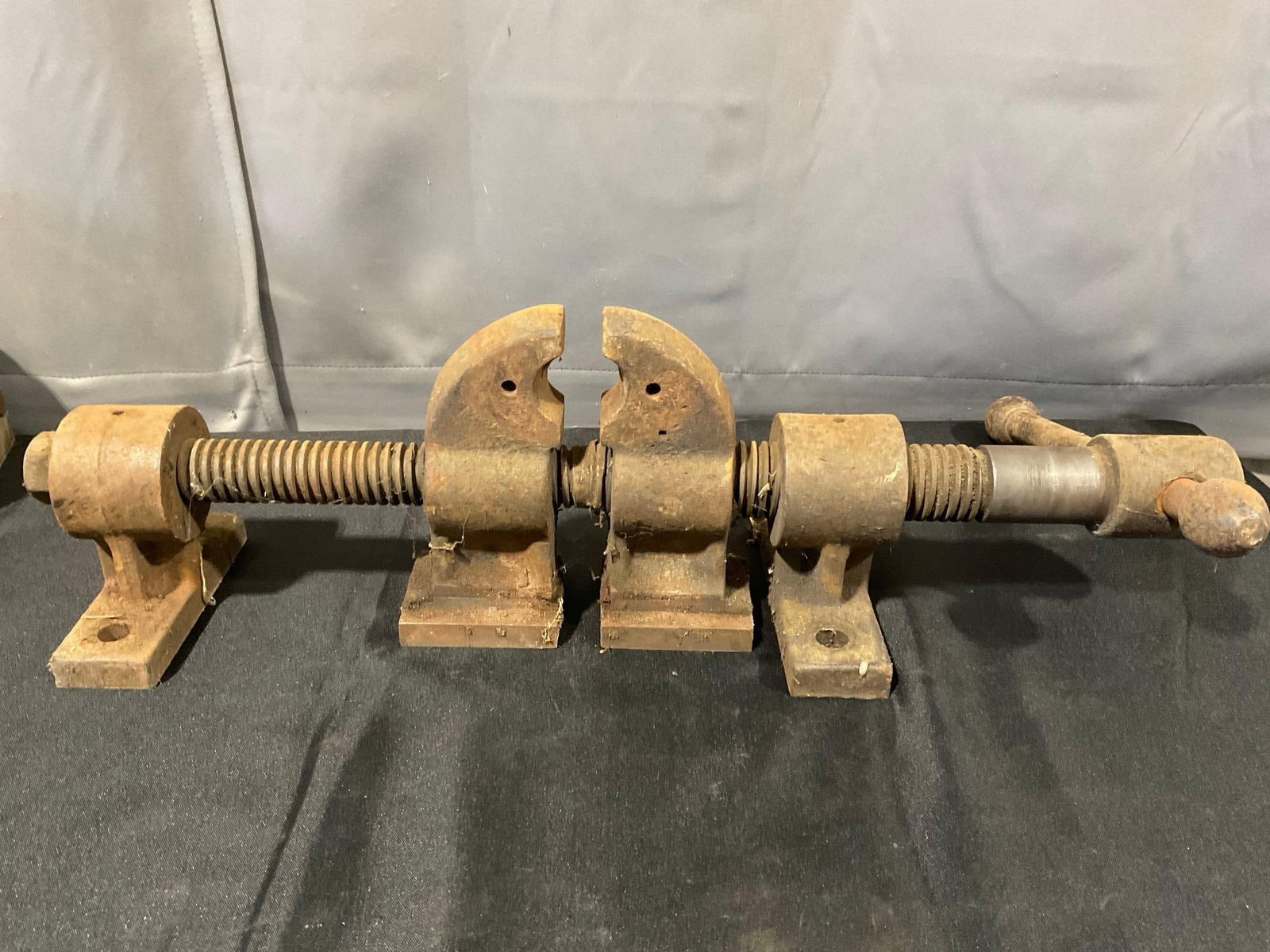 Vintage Double-Screw Patternmakers Vise, Pair of Mounting Brackets, patinated & oxidized from age: *No in-house shipping, due to size and weight* Appears to be in fair to good shape. The piece measures approx 8h x 26w x 13d inches. See pics. E-6300 *No in-house shipping, due to size and