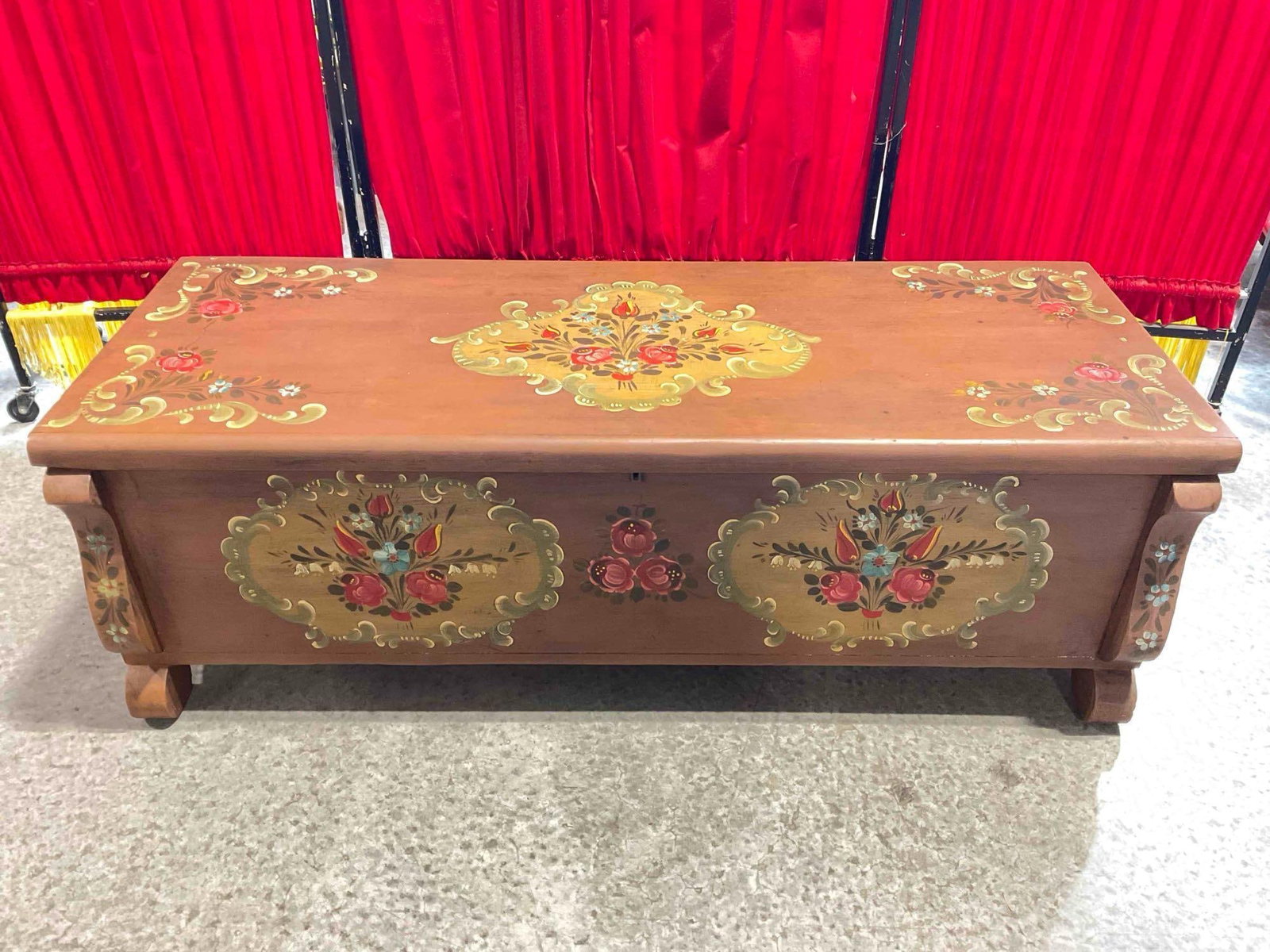 Vintage Lane Brown Painted Wooden Chest w/ Lovely Floral Accents. Measures 47" x 18" x 16": Vintage Lane Brown Painted Wooden Chest w/ Lovely Floral Accents. Has a faint wood odor that could be cedar, unsure. Measures 47" x 18" x 16" Minor wear indicative of age and use, otherwise looks to b