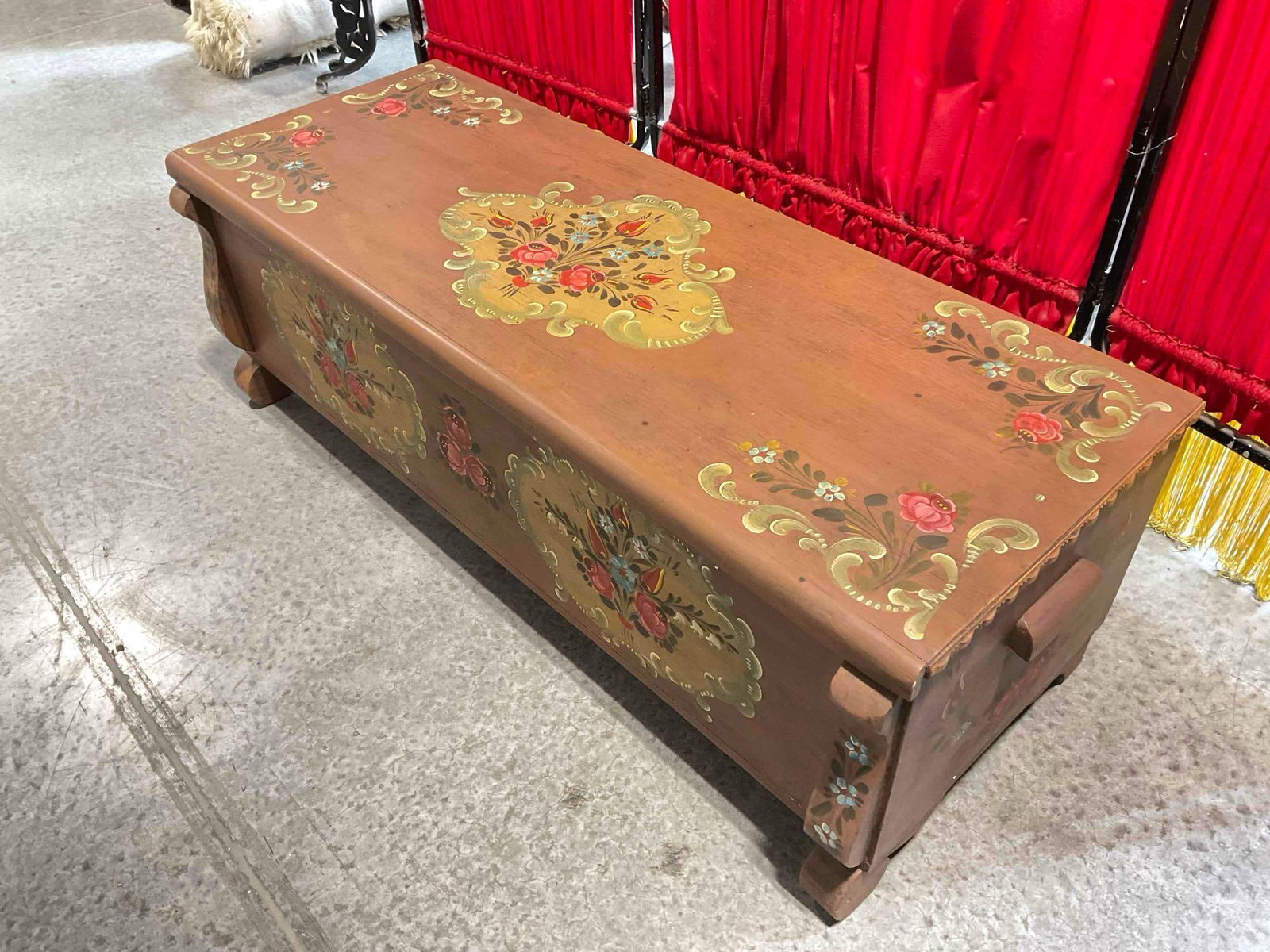 Vintage Lane Brown Painted Wooden Chest w/ Lovely Floral Accents. Measures 47" x 18" x 16" - 2