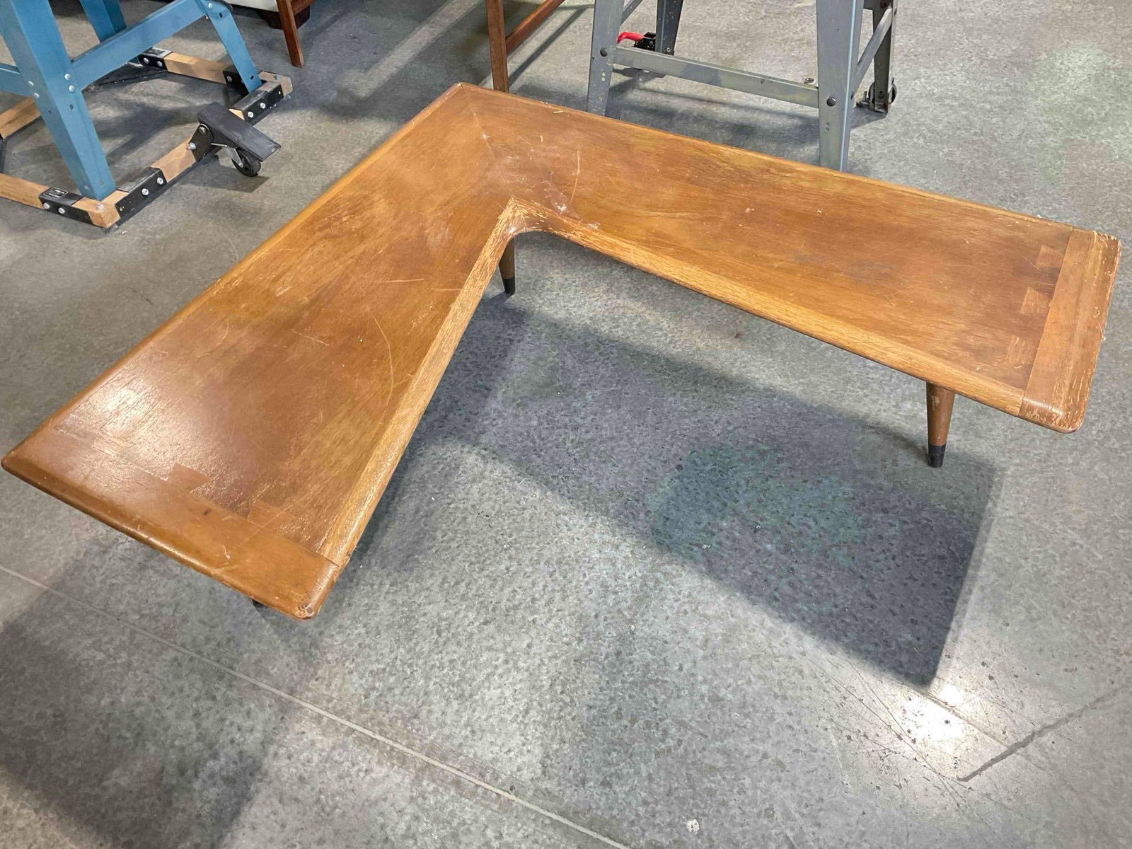 Vintage MCM Lane Acclaim Boomerang Walnut Wood L-Shaped Coffee Table. Fair Condition. - 3