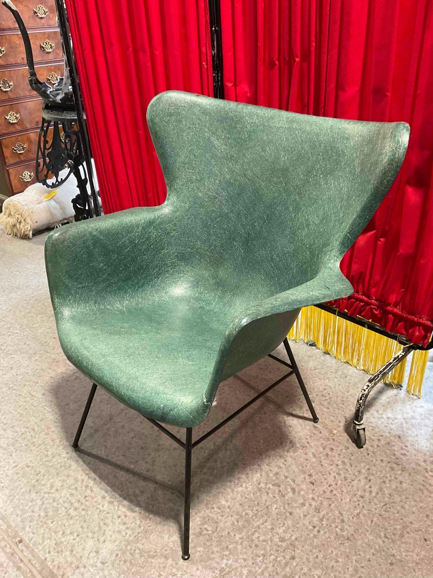 Vintage MCM Peabody Style Molded Green Fiberglass Wingback Arm Chair, fair cond see desc - 2