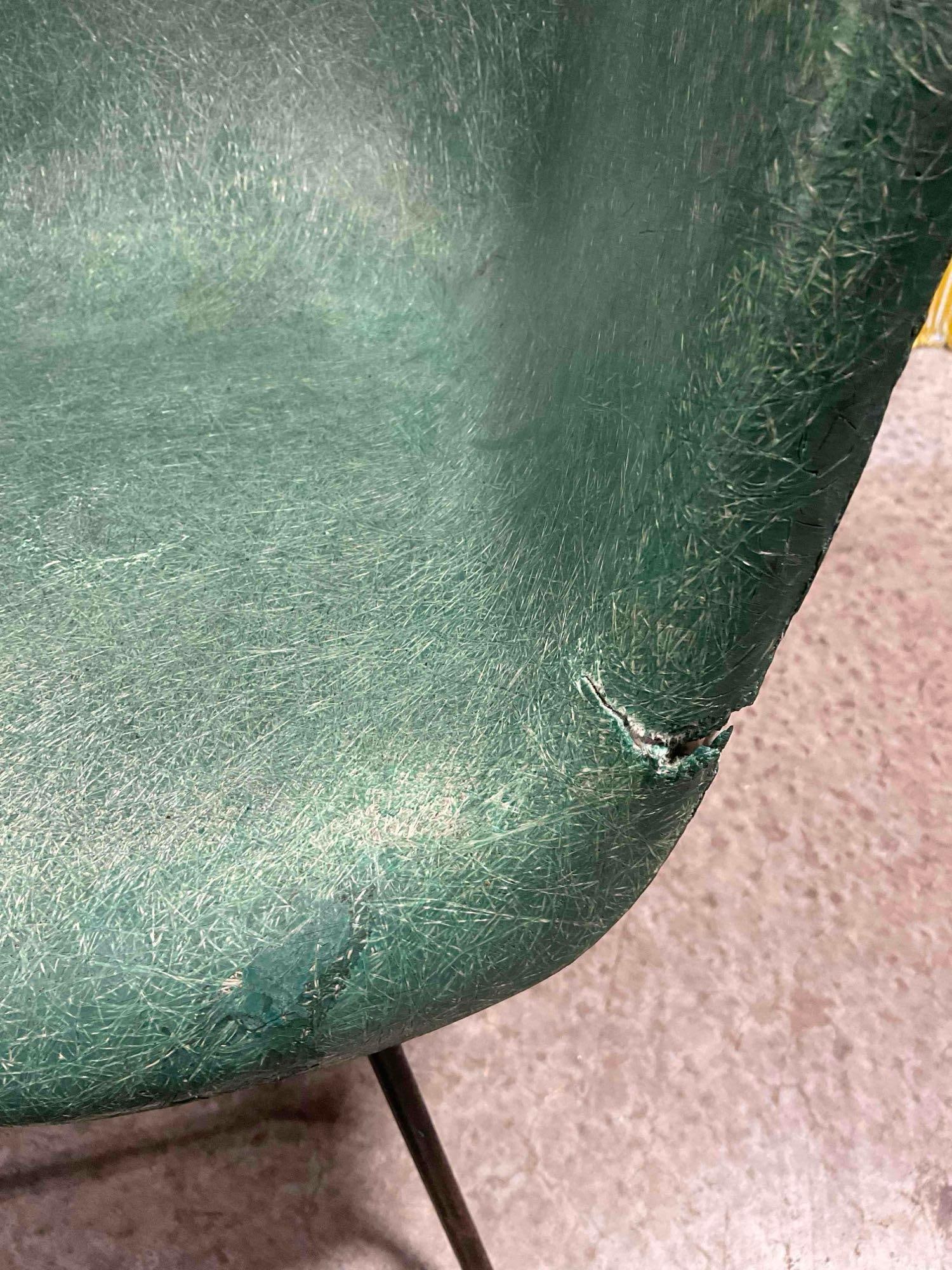 Vintage MCM Peabody Style Molded Green Fiberglass Wingback Arm Chair, fair cond see desc - 4