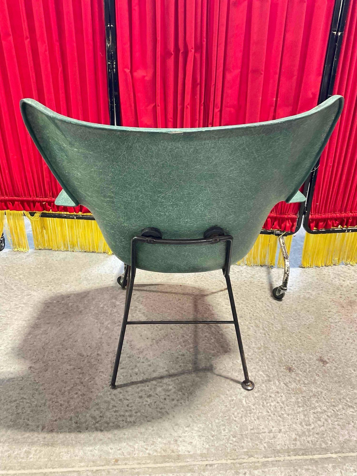 Vintage MCM Peabody Style Molded Green Fiberglass Wingback Arm Chair, fair cond see desc - 7