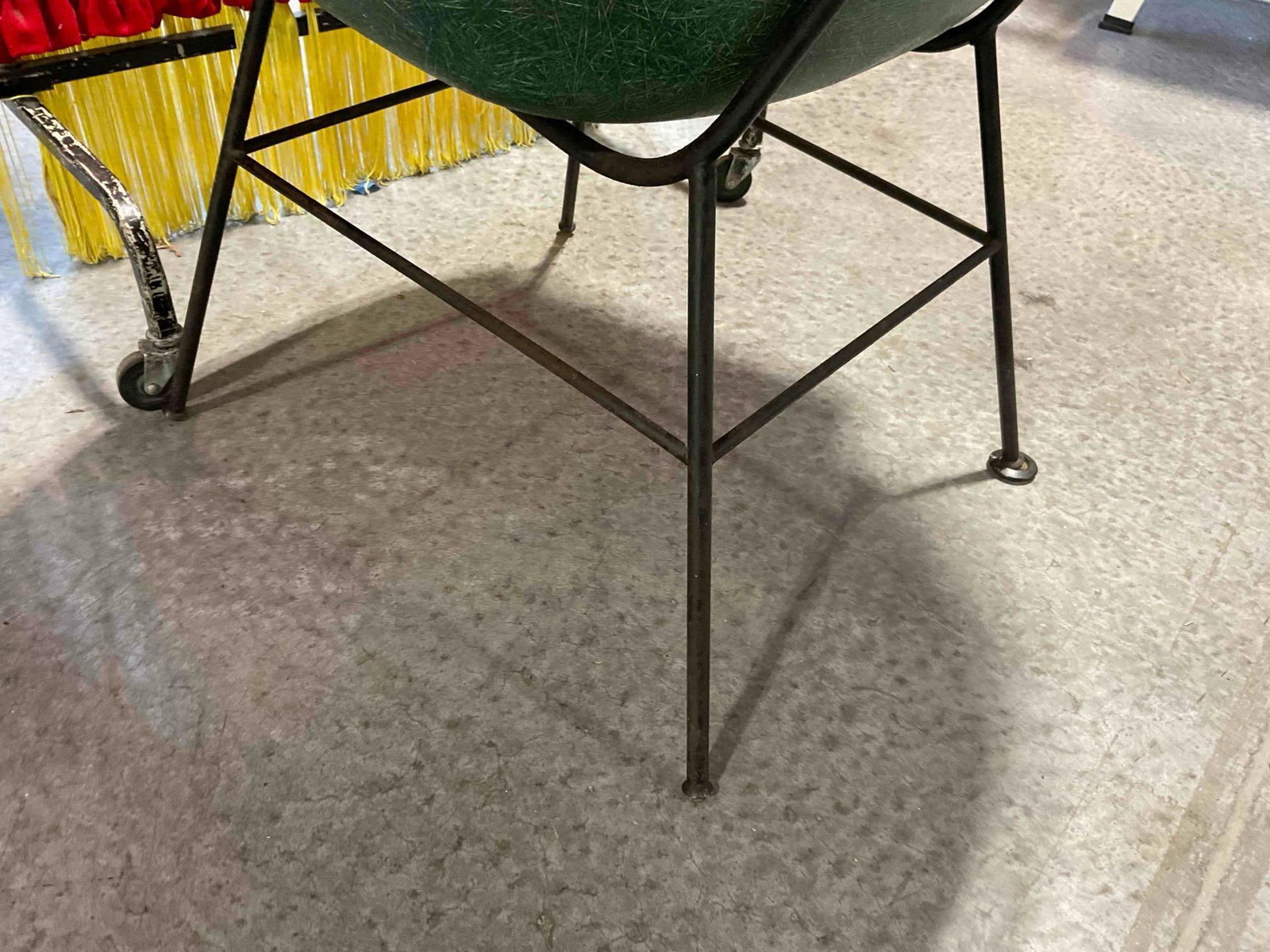 Vintage MCM Peabody Style Molded Green Fiberglass Wingback Arm Chair, fair cond see desc - 8