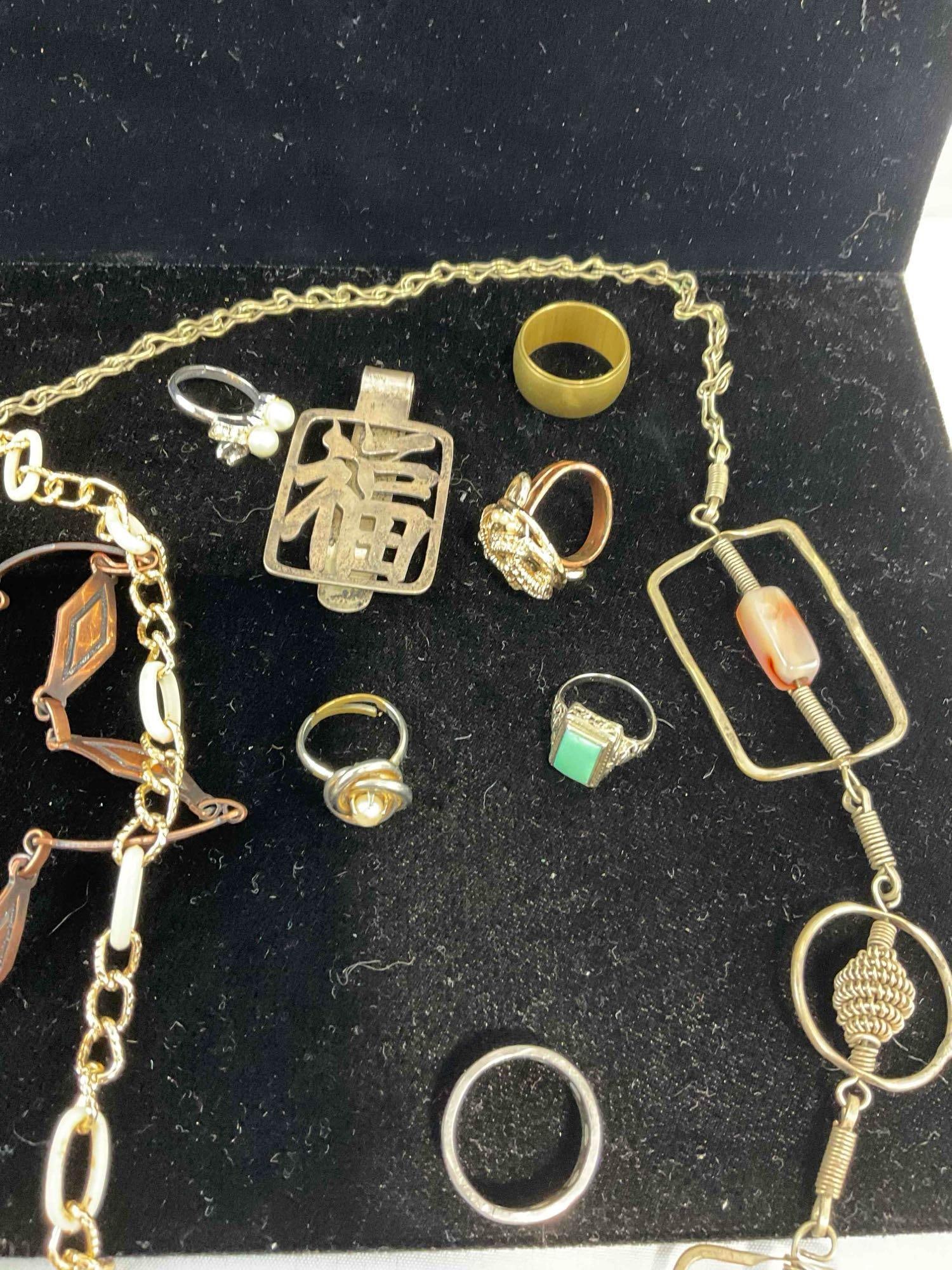 Large Selection Of assorted Jewelry, incl. Necklaces, rings, Tie tacks. see pics - 4