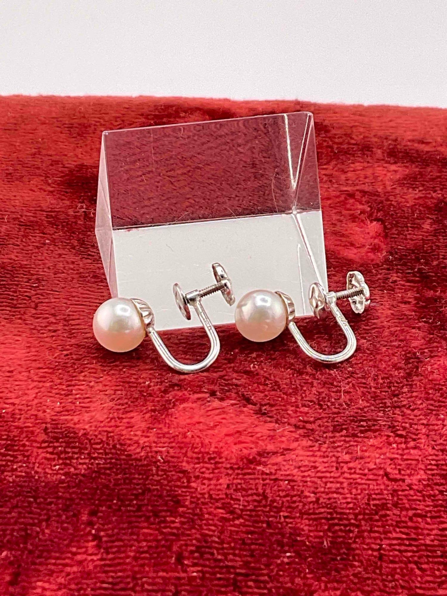 Pair of Vintage Elegant 14K White Gold Screw On Earrings w/ Approx 6mm Quality Pearls - 3