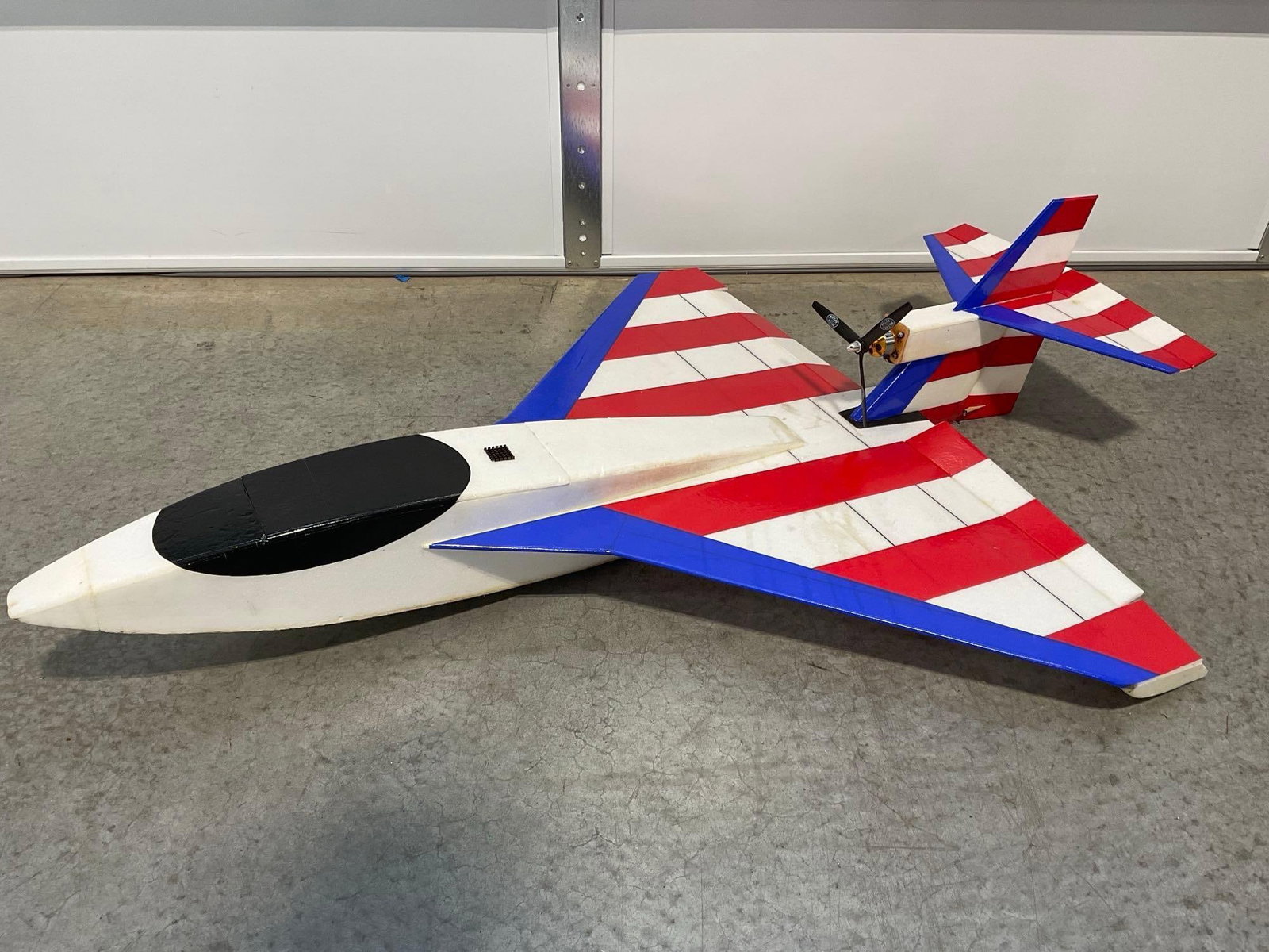 Pichler Bobcat Model Jet, Foam construction, w/Brushless BL-2810/9 Engine: The plane models included engines that were working 1+ years ago. All from the same collection. Appears to be in good shape. The piece measures approx 54h x 39w x 18d inches. See pics.