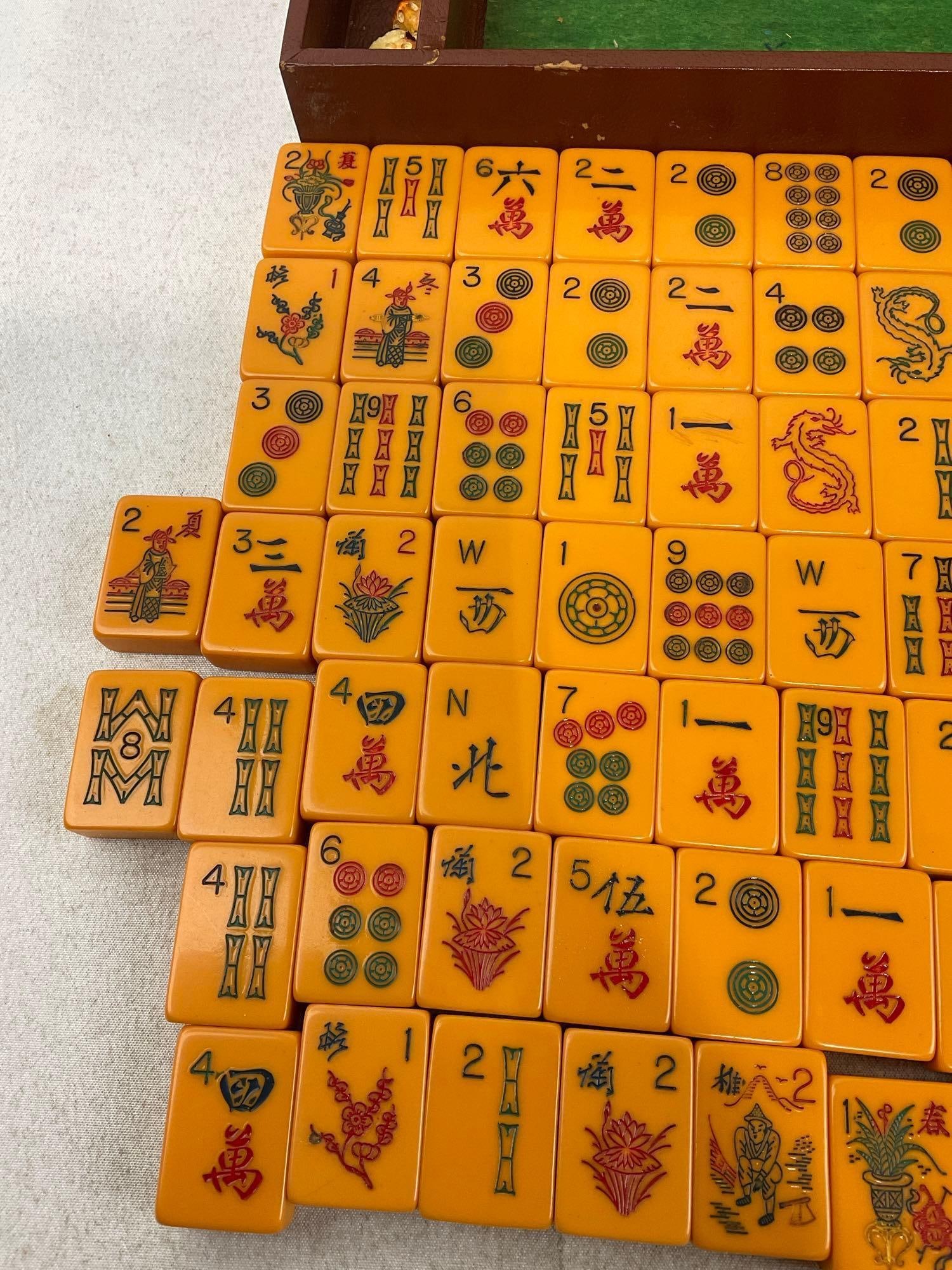 Vintage American Mahjong Set, Yellow Bakelite Tiles & Red Trays, approx 156 tiles w/leather case - 7
