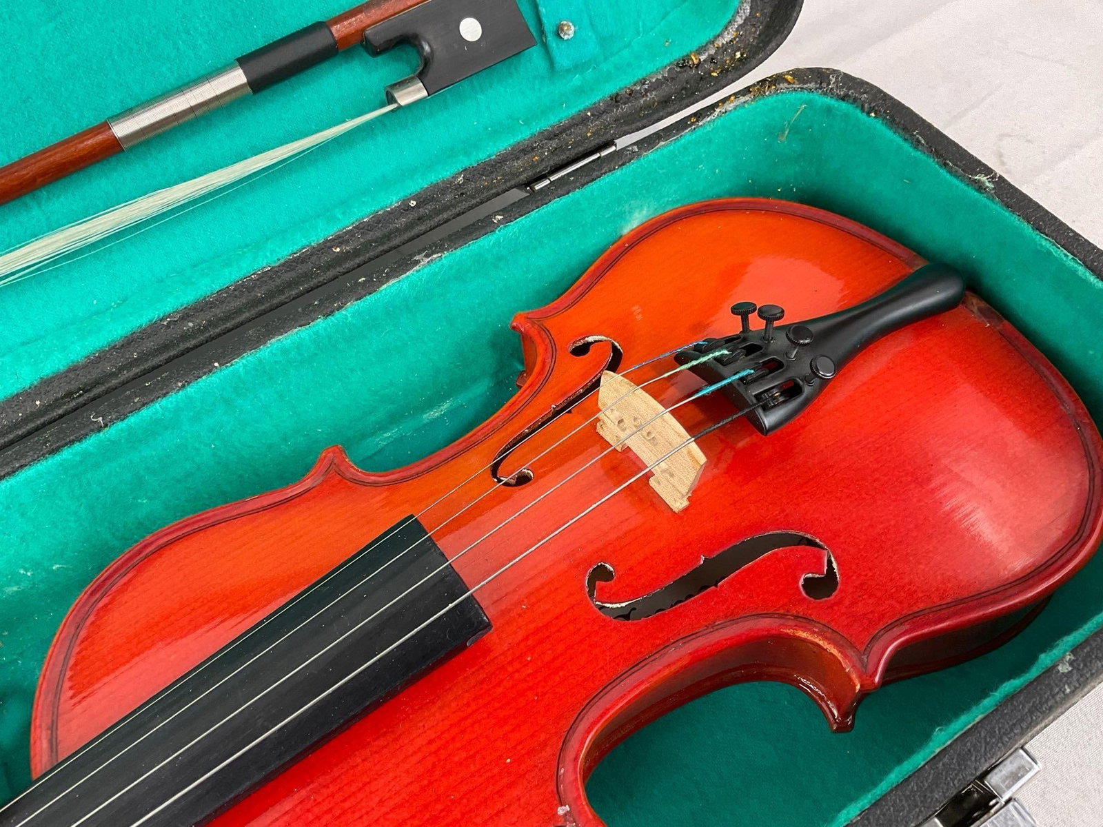 Vintage Student size likely 1/8 scale, Cremona Violin & Bow, w/case - 3