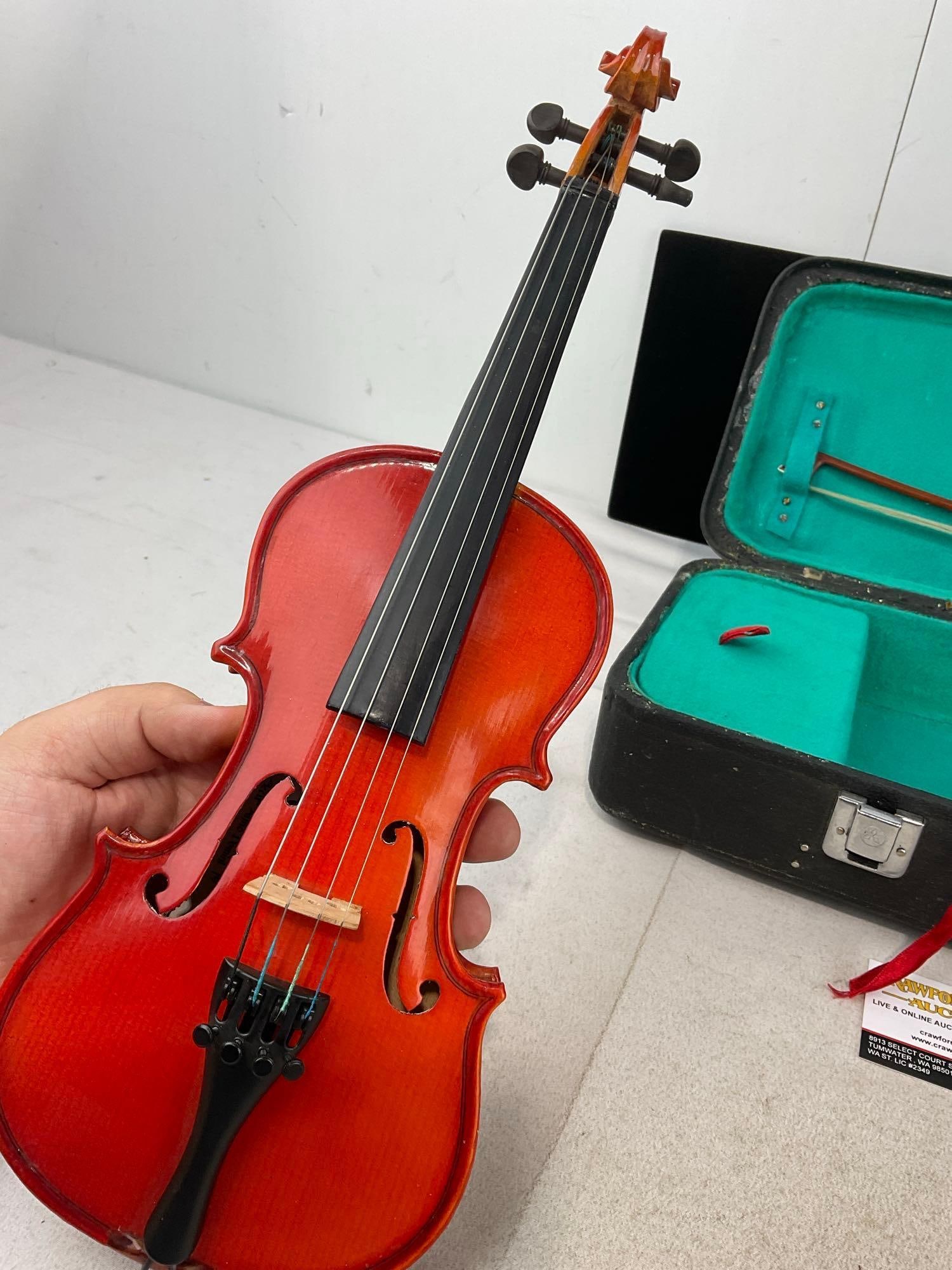Vintage Student size likely 1/8 scale, Cremona Violin & Bow, w/case - 4