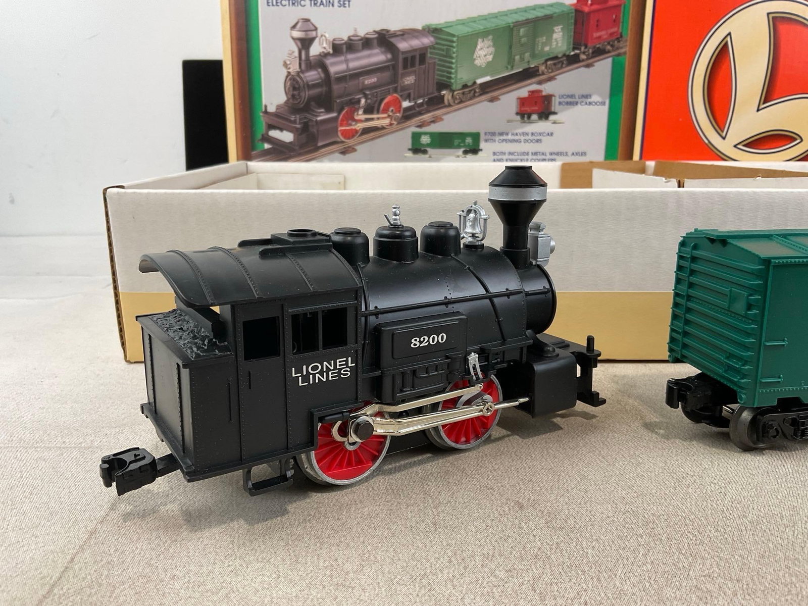 Lionel DockSider 6-11919 Ready-To-Run O-27 Gauge Electric Train Set, Locomotive, Boxcar, & Caboose - 6