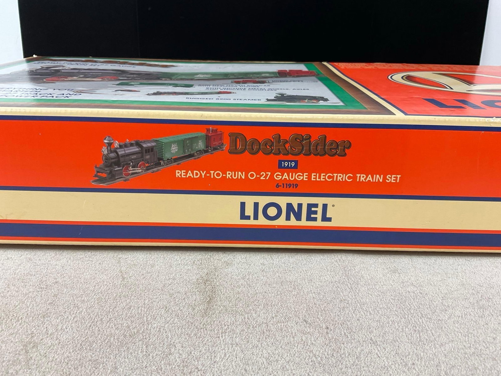 Lionel DockSider 6-11919 Ready-To-Run O-27 Gauge Electric Train Set, Locomotive, Boxcar, & Caboose - 9