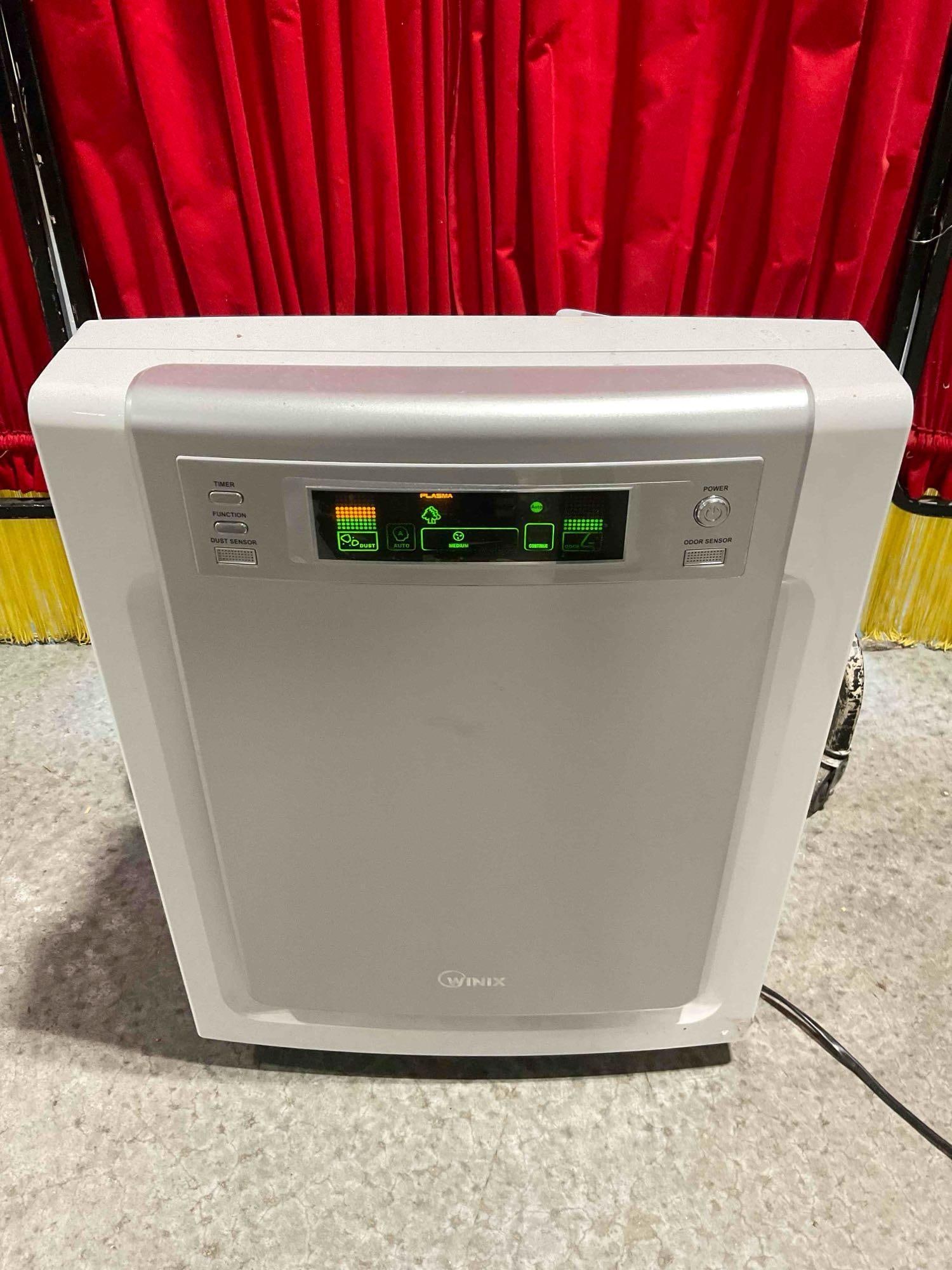 WINX Air Cleaner Model 9500. Tested, Works. Good Condition. See pics.: WINX Air Cleaner Model 9500. Tested, Works. Good Condition. Measures 17" x 10" x 21" Includes a remote! Minor wear indicative of age, otherwise looks to be in good condition. DM-6260 *Freight
