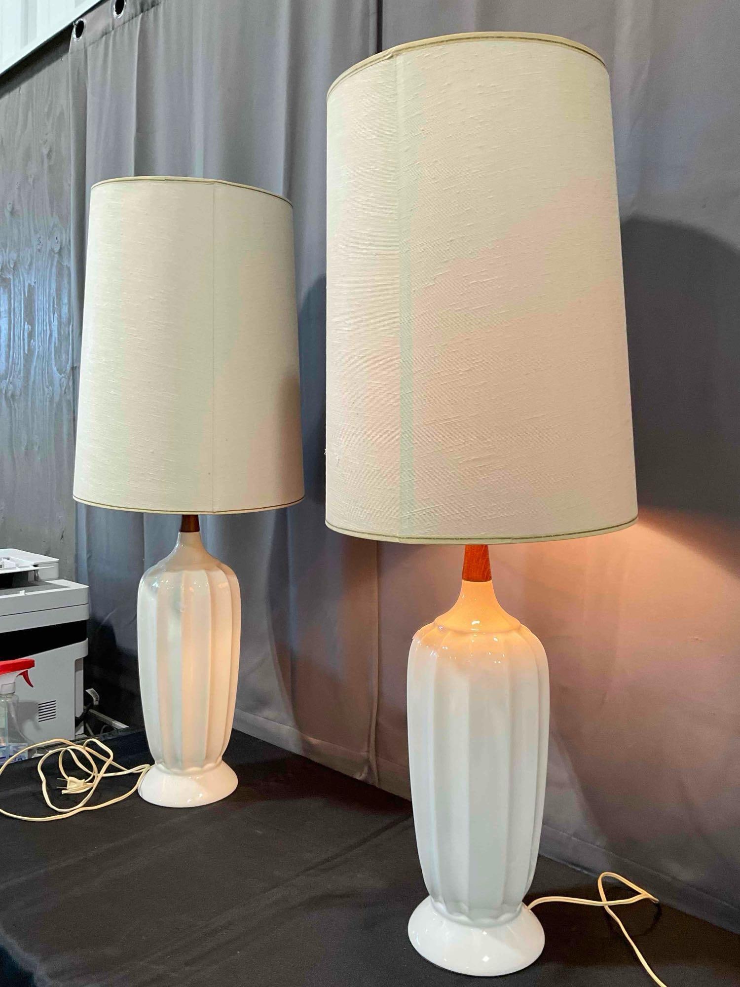 Pair of Vintage MCM White Ceramic & Walnut Wood Table Lamps w/ Cream Shades. Tested, Work. - 3