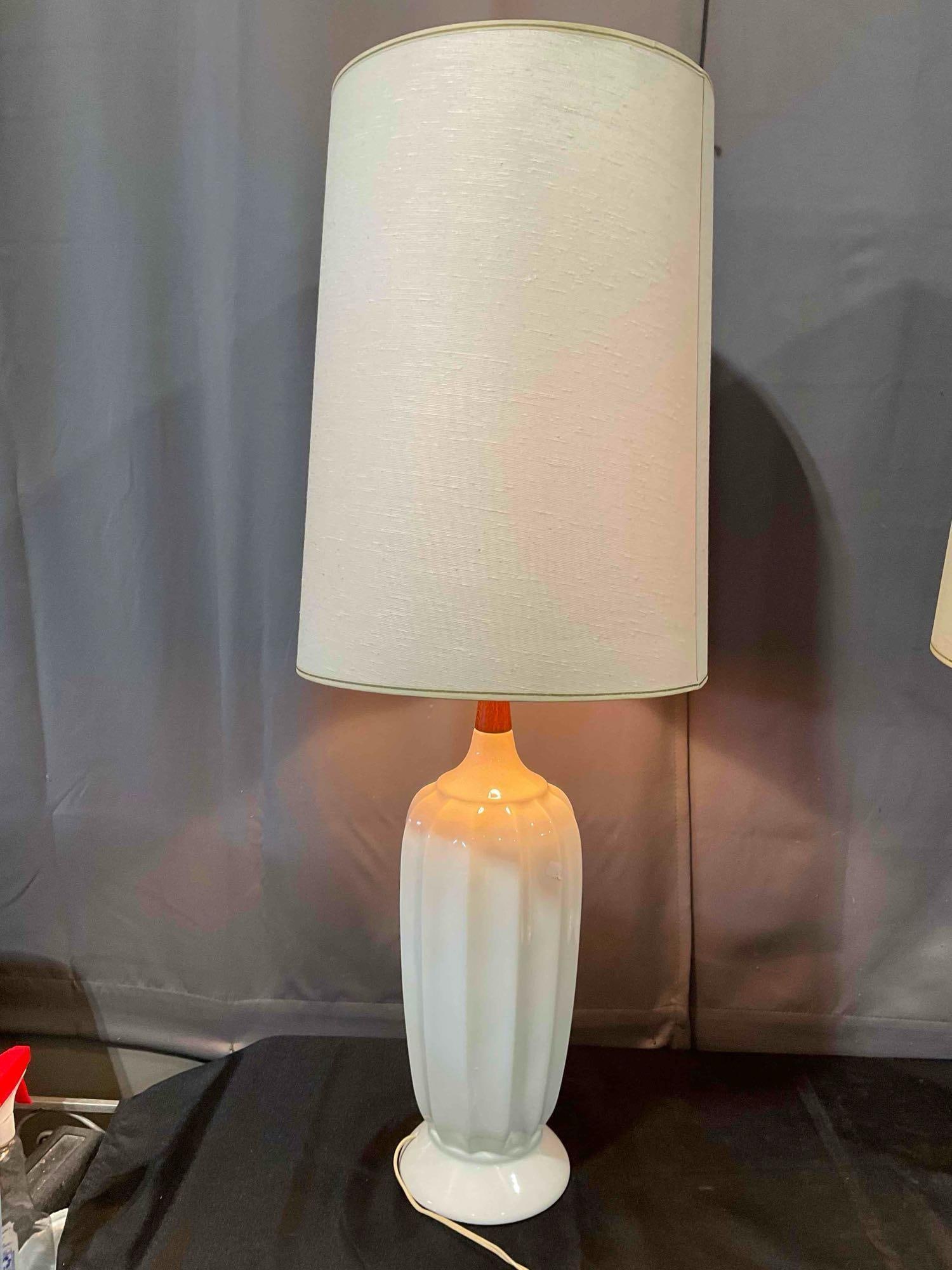 Pair of Vintage MCM White Ceramic & Walnut Wood Table Lamps w/ Cream Shades. Tested, Work. - 4