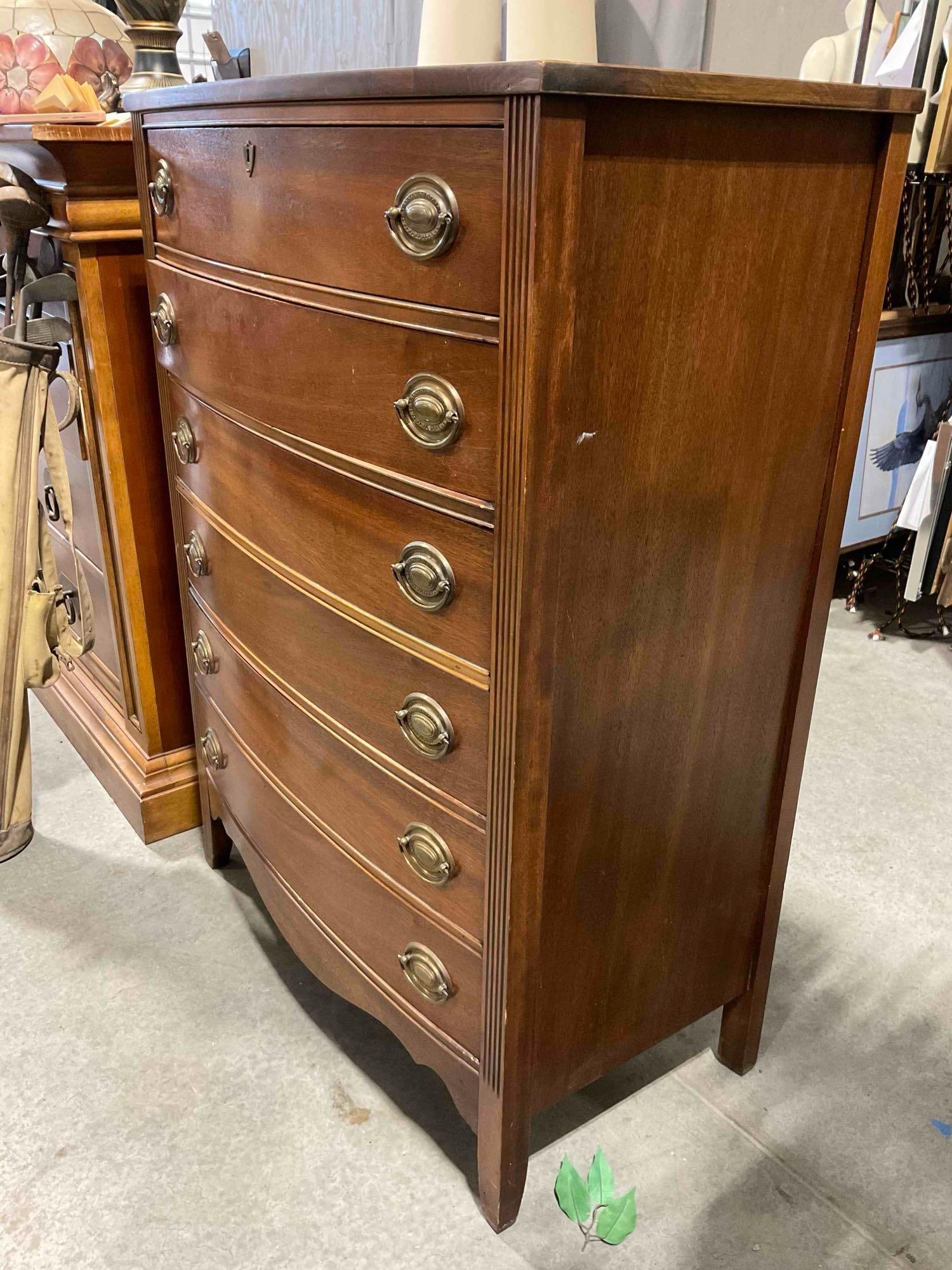 Vintage Mahogany Wood Bow Front Highboy 4-Drawer Dresser. Good Condition. See pics. - 3