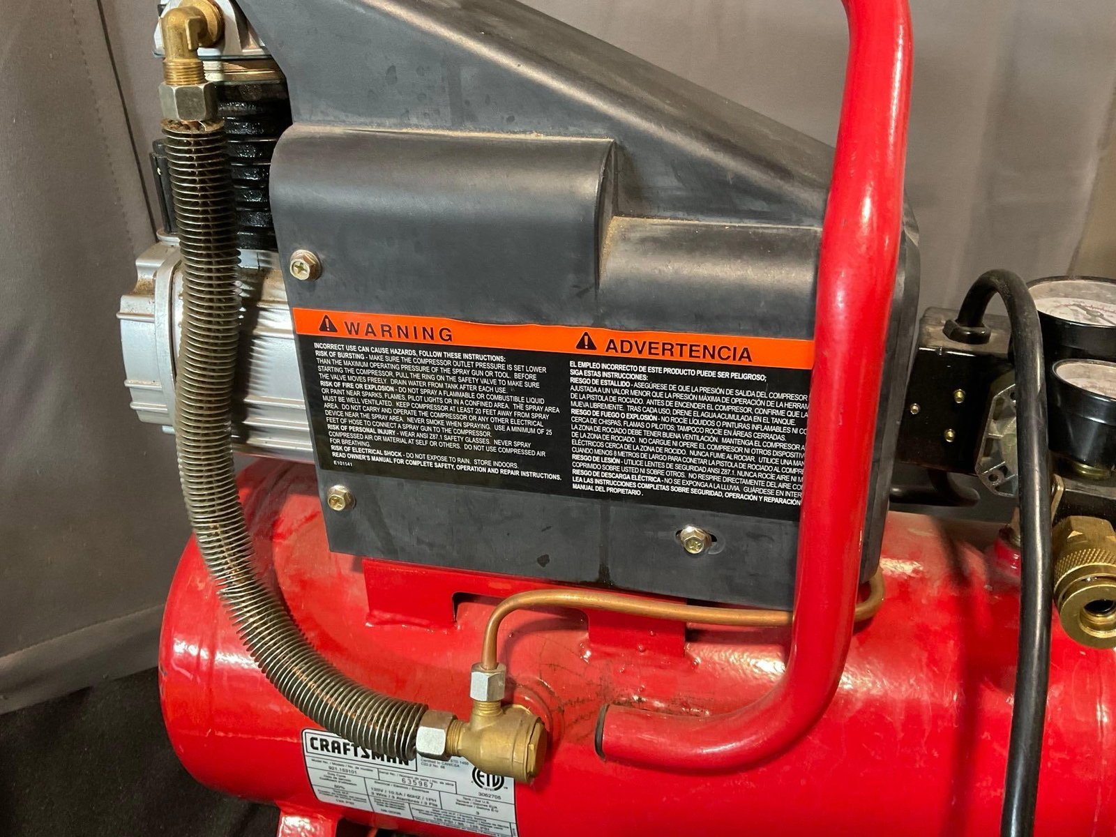 Craftsman model 921.153101 3 Gallon Air Compressor, 125 psi max, w/hose - 4