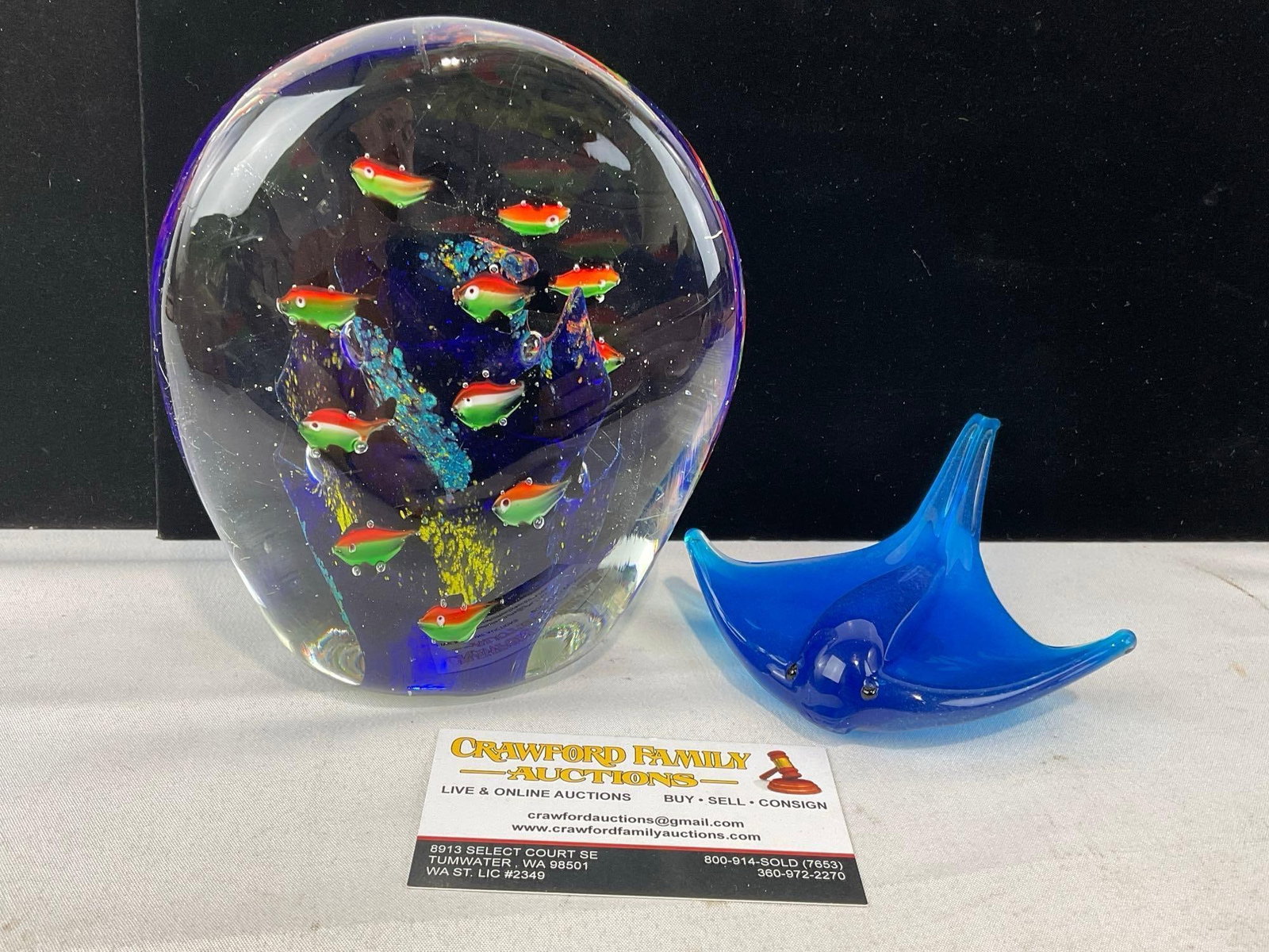 Lovely Handblown Glass Paperweight w/Coral & Tiny Fish inside, & Blue Glass Manta Ray: Appears to be in good shape. The piece measures approx 7h x 6w x 5d inches. See pics. E-6230