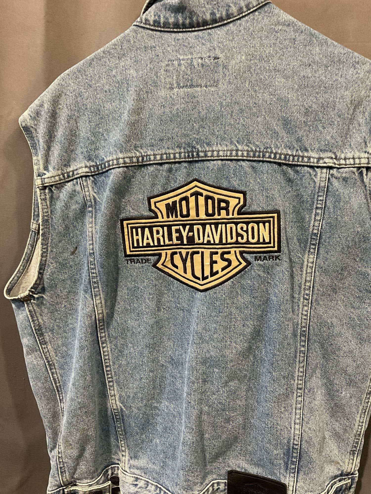Harley Davidson Denim Sleeveless Vest, w/Patch on the back, Mens size S - 4