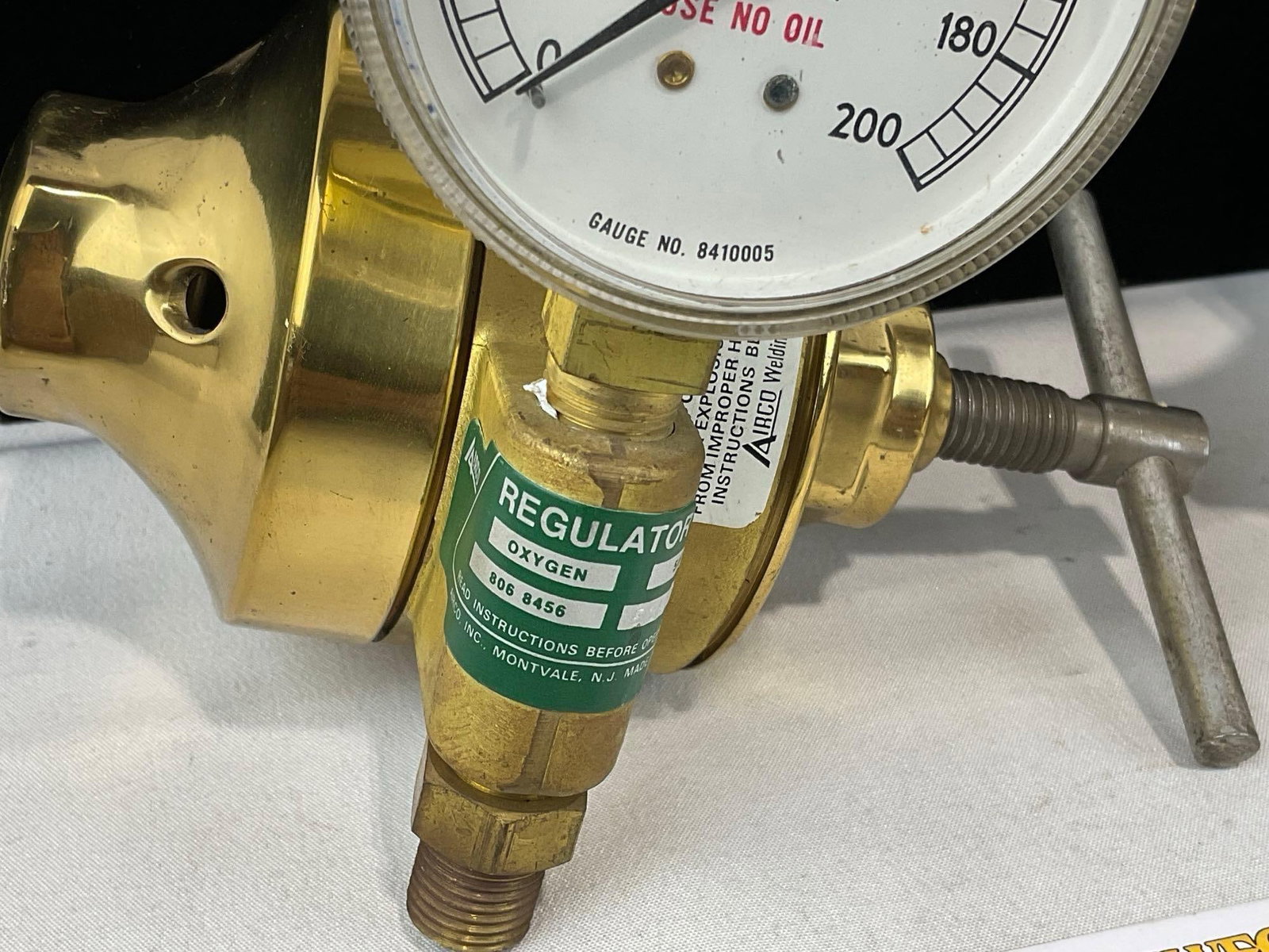 Pair of Cast Brass Heavy-Duty Single-Stage Oxygen/Gas Pressure Regulators - 3