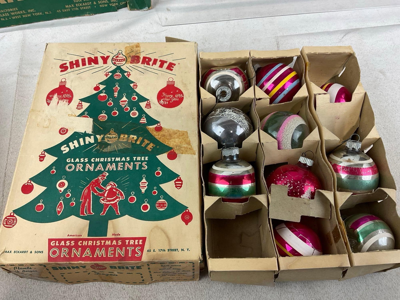 Assortment of Shiny Brite Glass Christmas Ornaments, w/original boxes that have wear, 37pcs in to... - 5