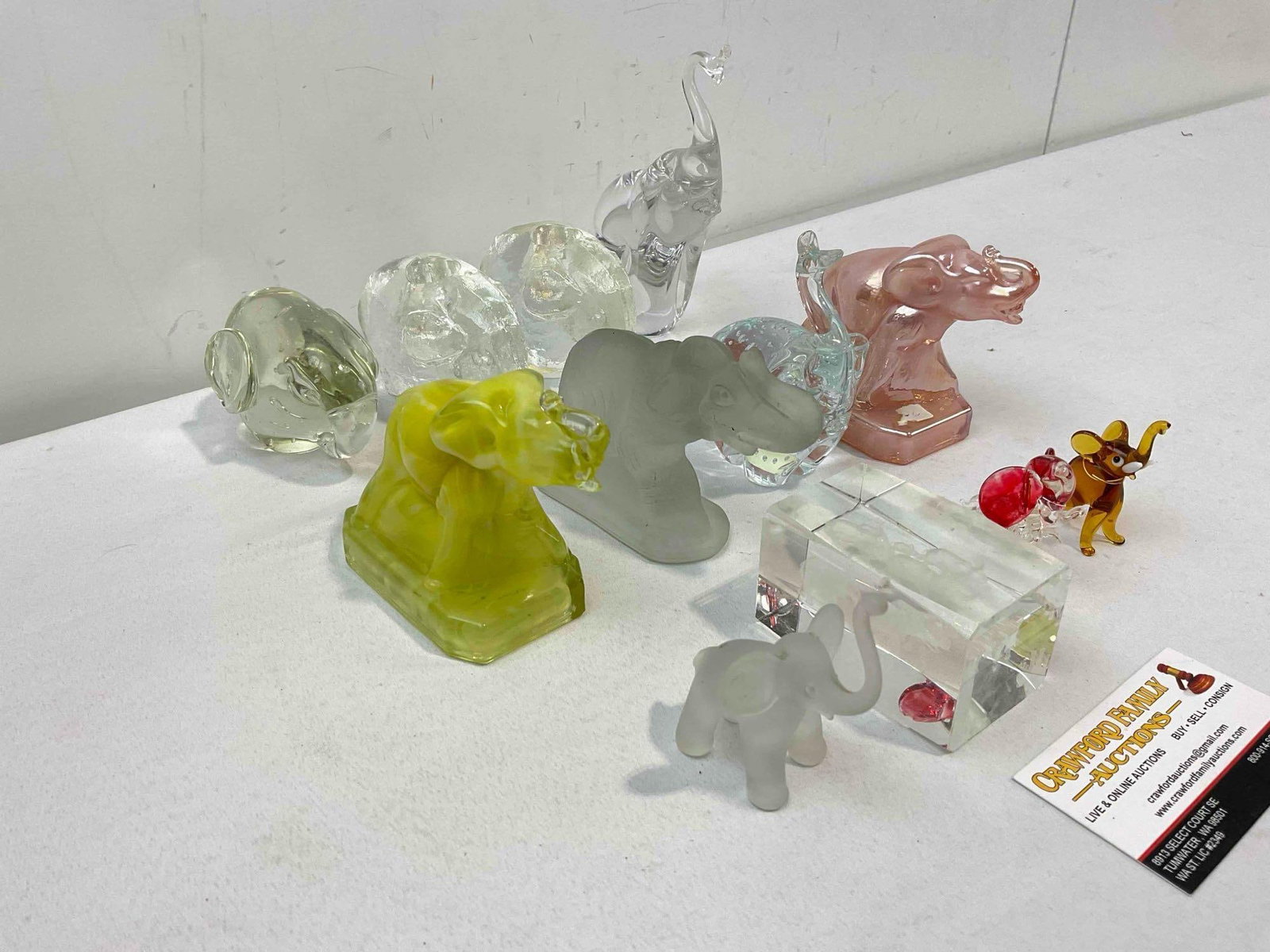 12 pcs Glass Elephant Figurines & Paperweights, incl. 2x Vintage Boyd "Zack the Elephant." - 2