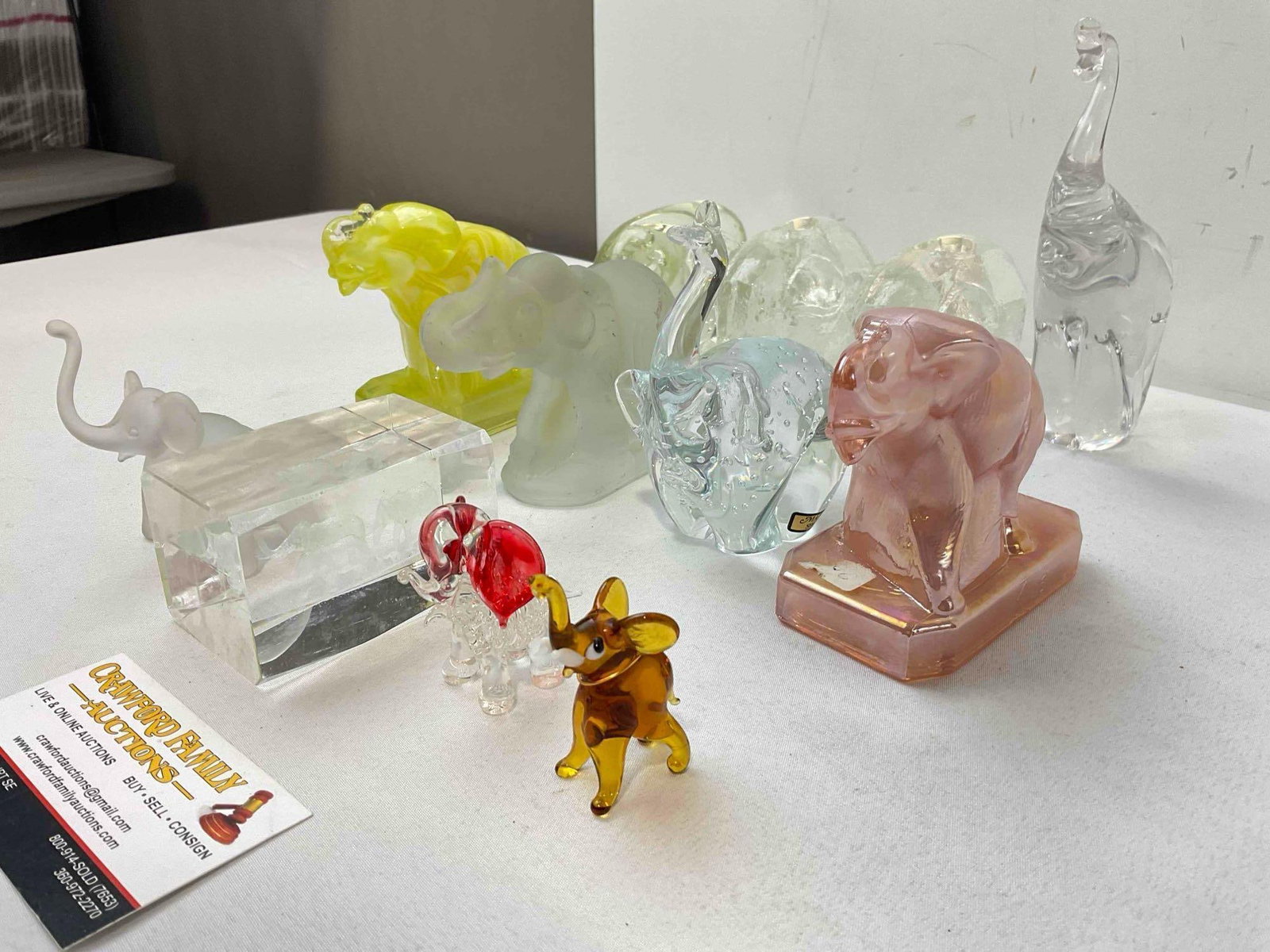 12 pcs Glass Elephant Figurines & Paperweights, incl. 2x Vintage Boyd "Zack the Elephant." - 3