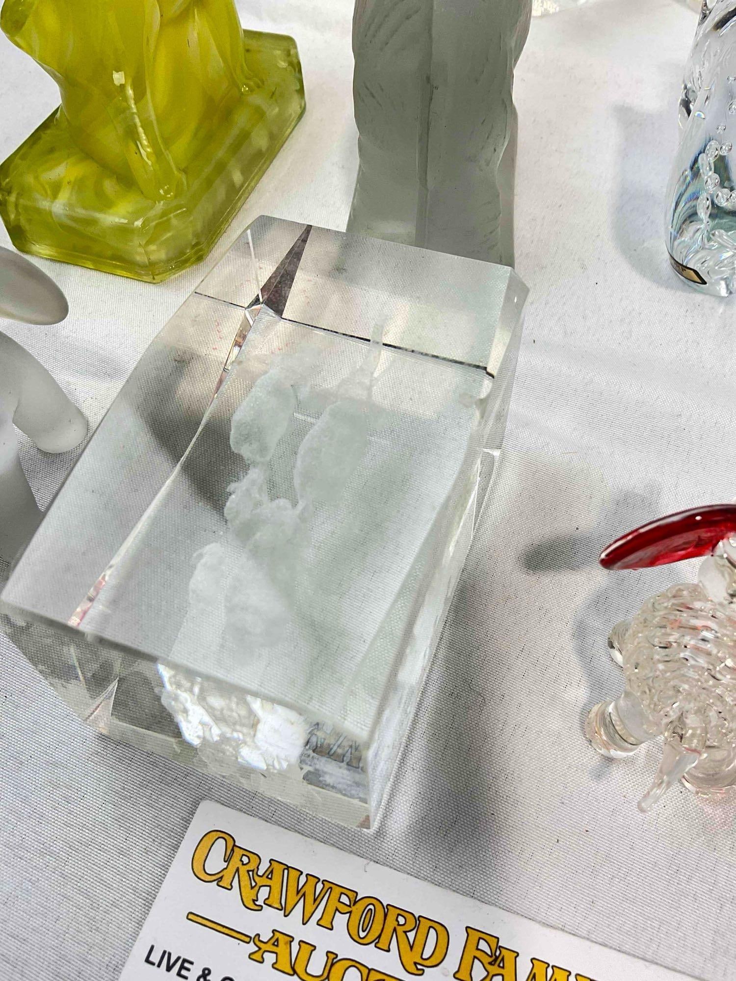 12 pcs Glass Elephant Figurines & Paperweights, incl. 2x Vintage Boyd "Zack the Elephant." - 5
