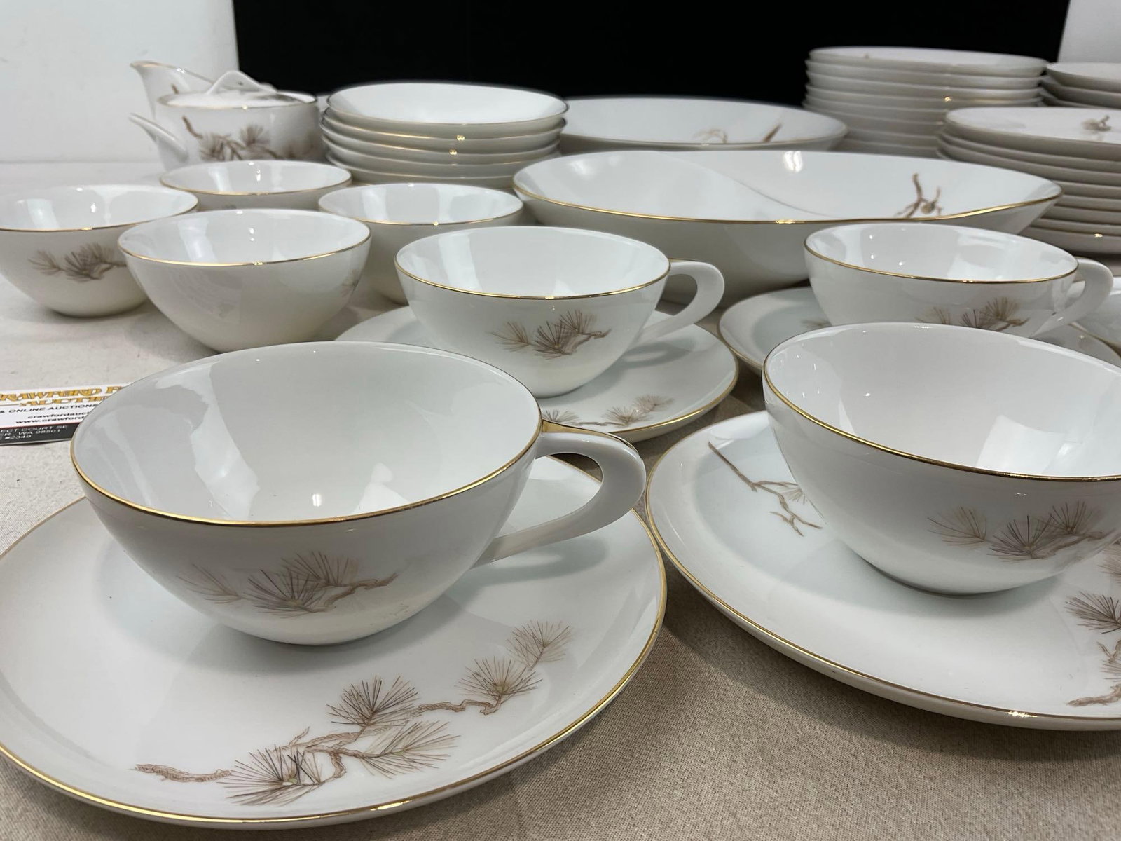 Larchmont pattern China by Sango Japan, service for 8, approx 64 pieces in total - 5