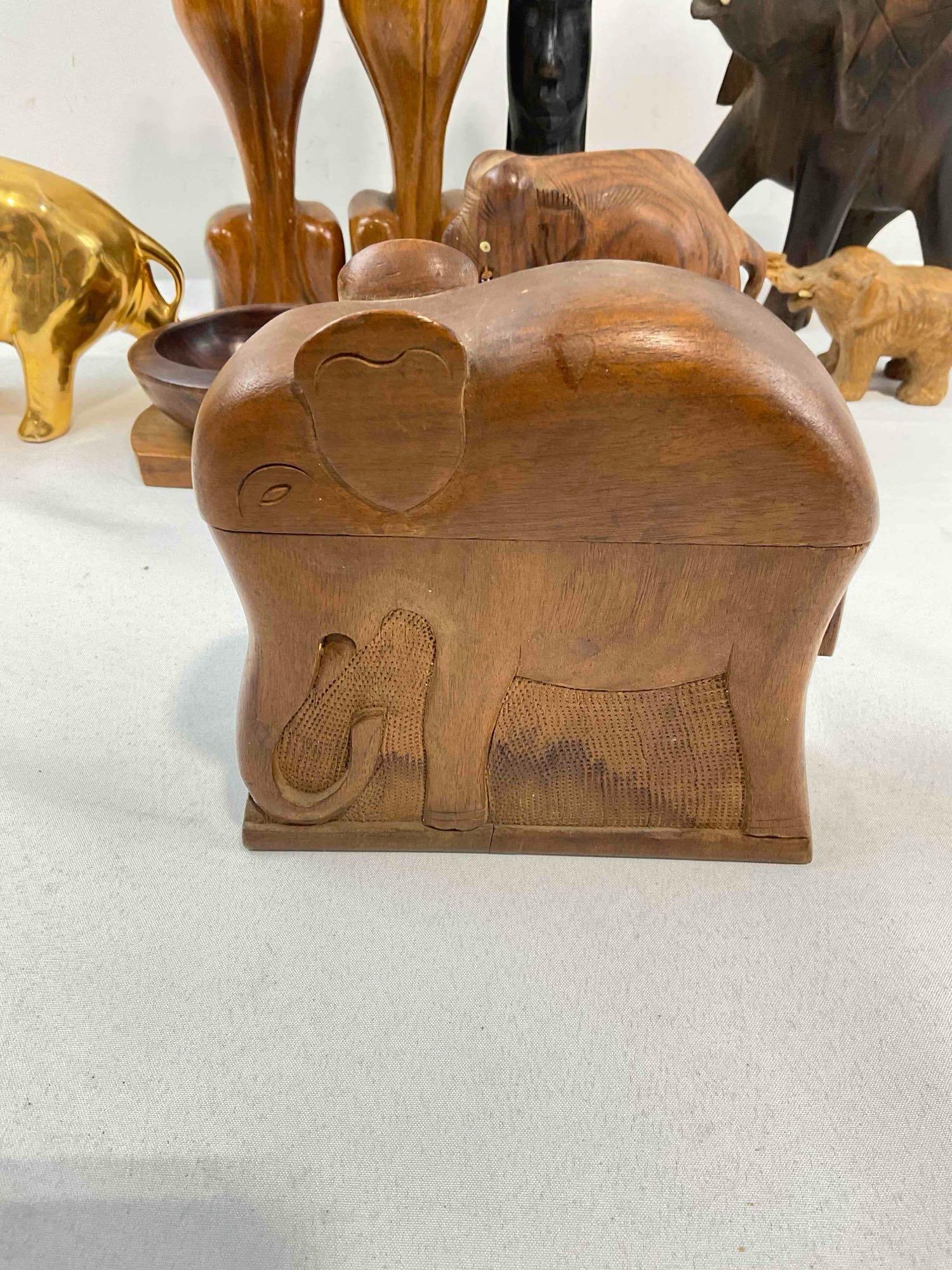 8 pcs Decorative Collectible Assortment, incl. Carved Wood Cats & Elephants & More! See pics. - 4