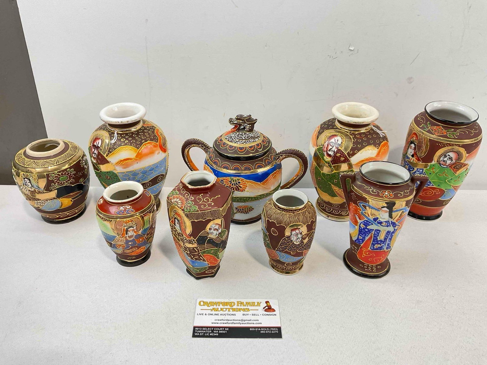 9 pcs Vintage Japanese Hand Painted Brown Pottery Collection, incl. Vases, Jar & More! See pics.: 9 pcs Vintage Japanese Hand Painted Brown Pottery Collection, incl. Vases, Jar & More! Minor wear indicative of age and use, otherwise look to be in good condition. Fits in box measuring 12" x 12"