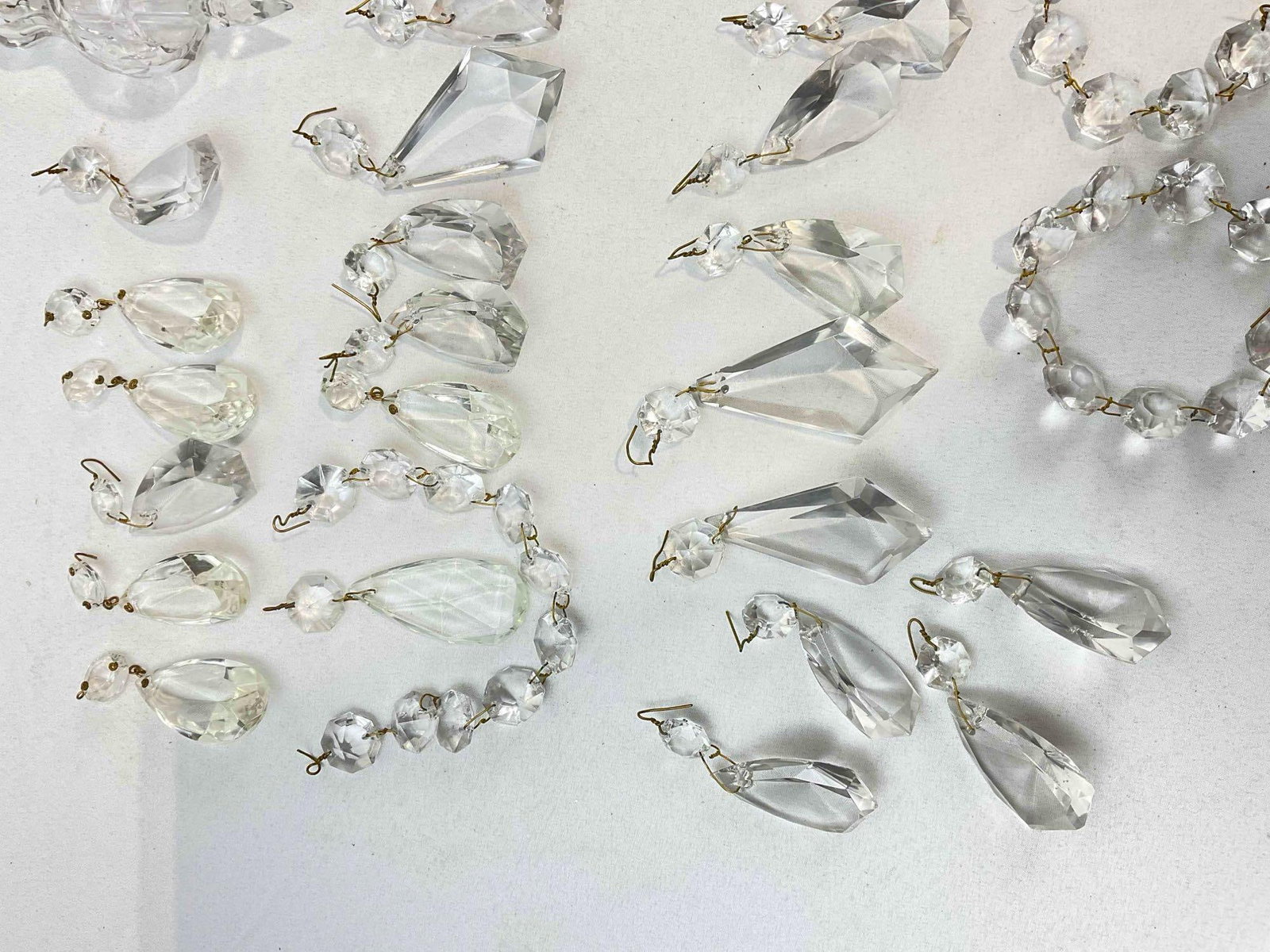 46 pcs Vintage Glass Chandelier Crystal Collection. Good Condition. See pics. - 3