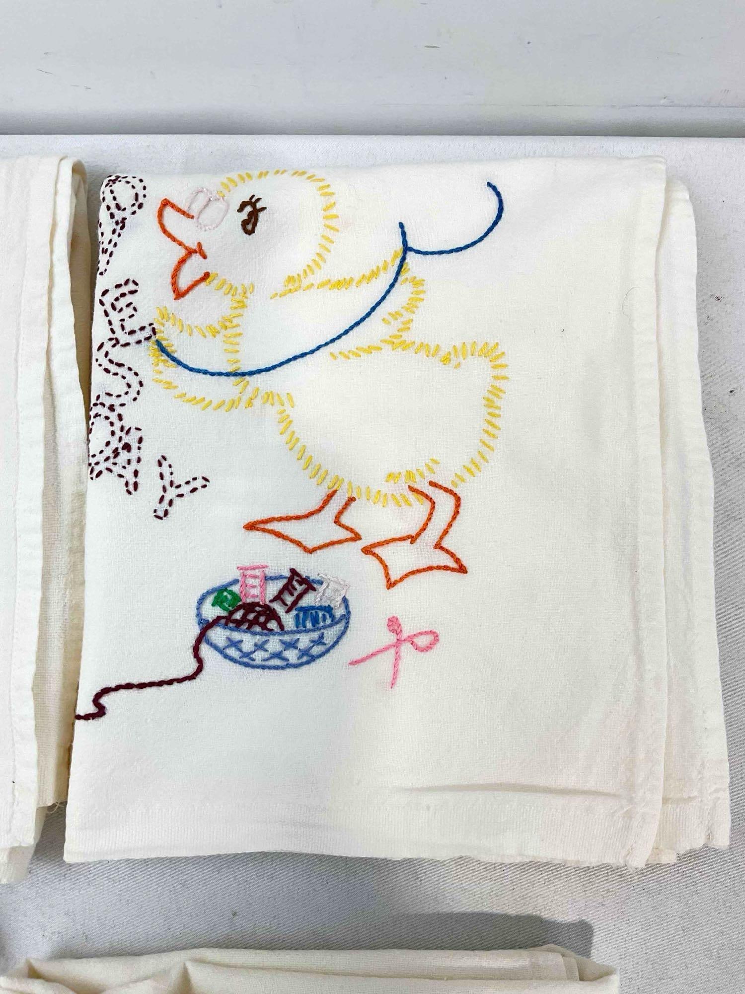 4 pcs Vintage Adorable White Cotton? Tea Towels w/ Embroidered Ducks & Weekdays. See pics. - 5