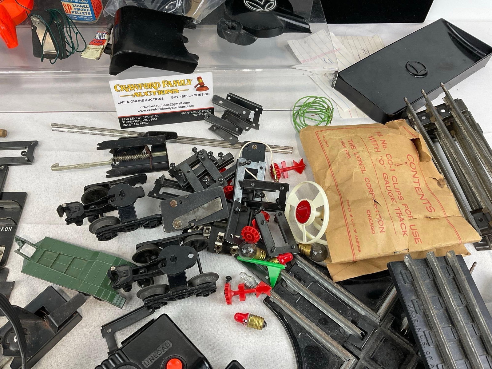 Asst of Lionel O Scale Track Pieces, Crossroads & more, Switches, Clips & more - 4