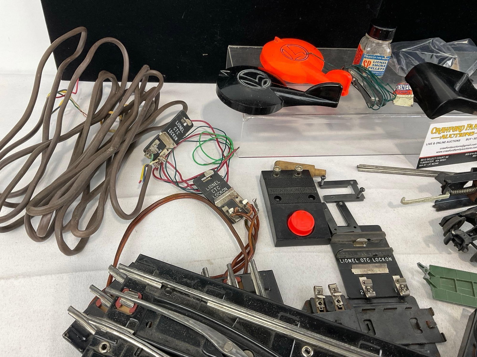 Asst of Lionel O Scale Track Pieces, Crossroads & more, Switches, Clips & more - 5