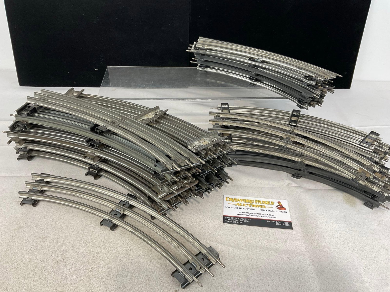 Lionel O-Scale Curved Tracks, 18x 10 inch & 24x 8.75 inch pieces: Appears to be in good shape. The piece measures approx 10h x 13w x 13d inches. See pics. E-5430