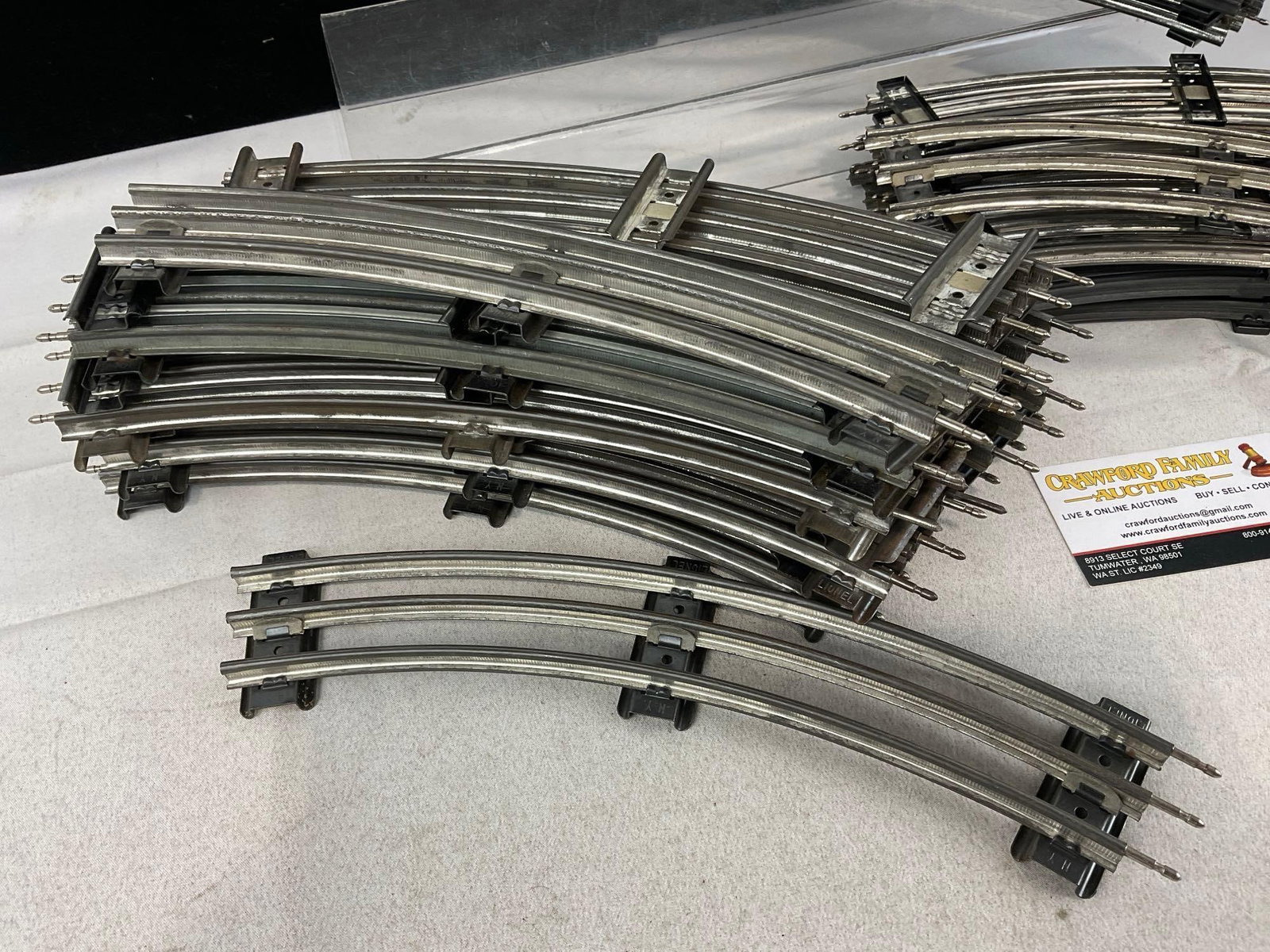 Lionel O-Scale Curved Tracks, 18x 10 inch & 24x 8.75 inch pieces - 2