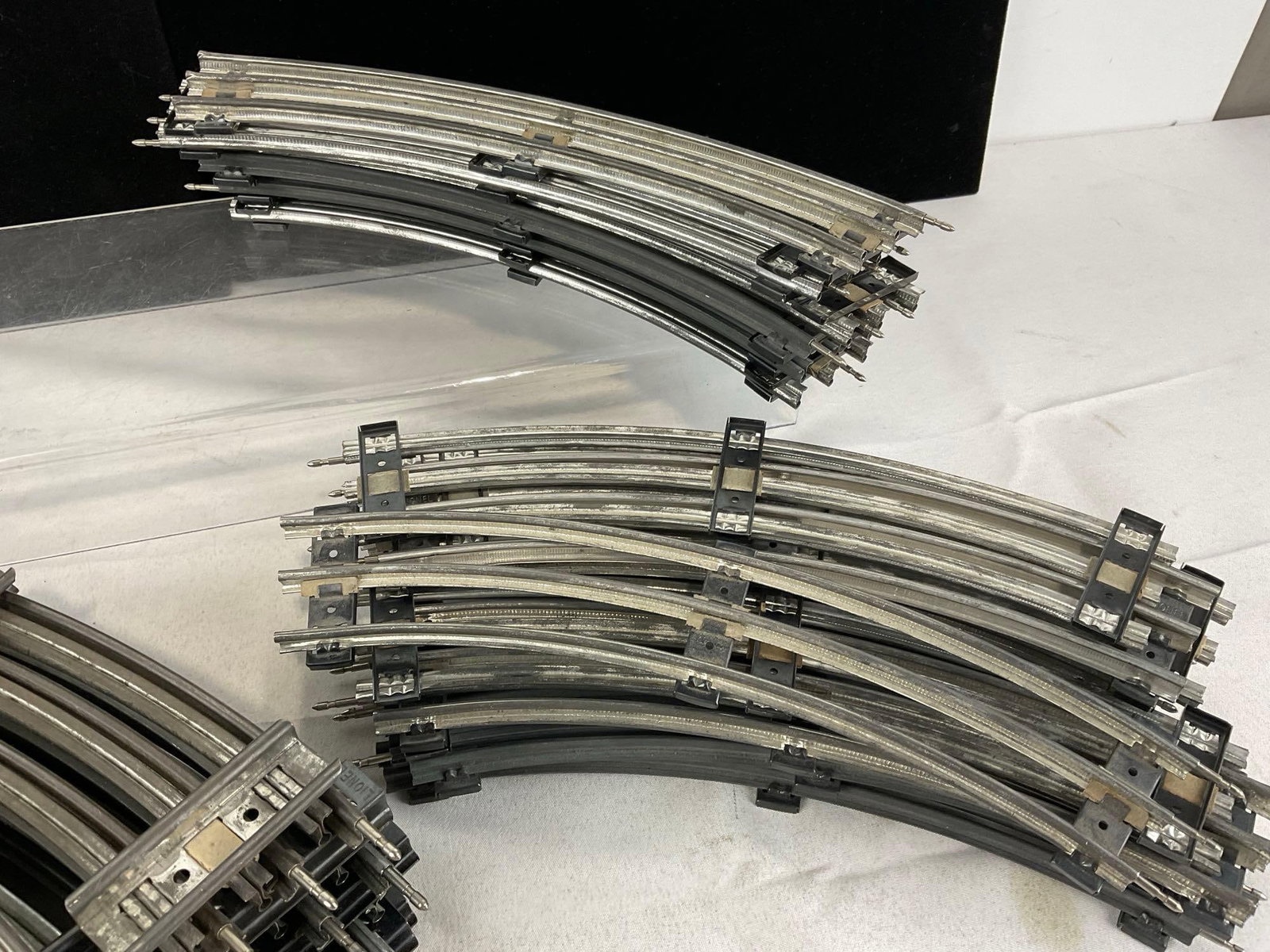 Lionel O-Scale Curved Tracks, 18x 10 inch & 24x 8.75 inch pieces - 3