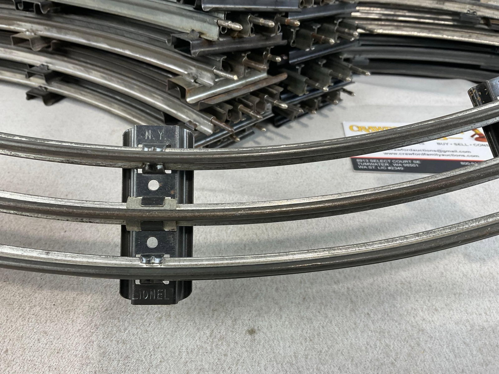 Lionel O-Scale Curved Tracks, 18x 10 inch & 24x 8.75 inch pieces - 4