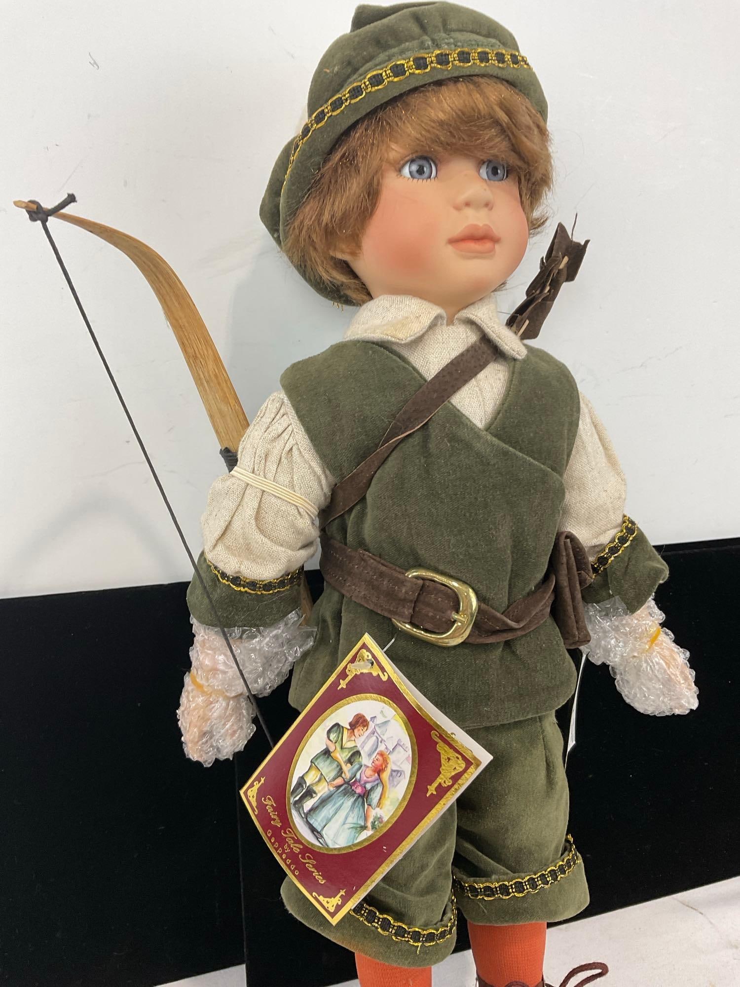 Set of 3 Geppeddo Dolls, Snow White & Robin Hood Fairy Tale Series, & William the Beefeater, 16 i... - 10