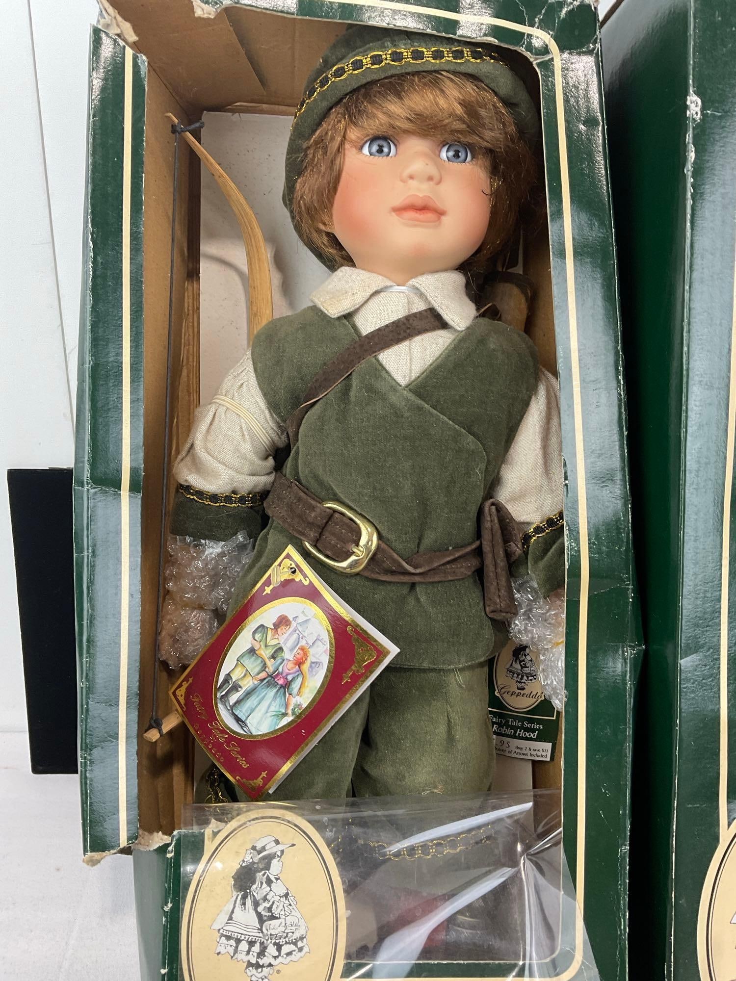 Set of 3 Geppeddo Dolls, Snow White & Robin Hood Fairy Tale Series, & William the Beefeater, 16 i... - 4