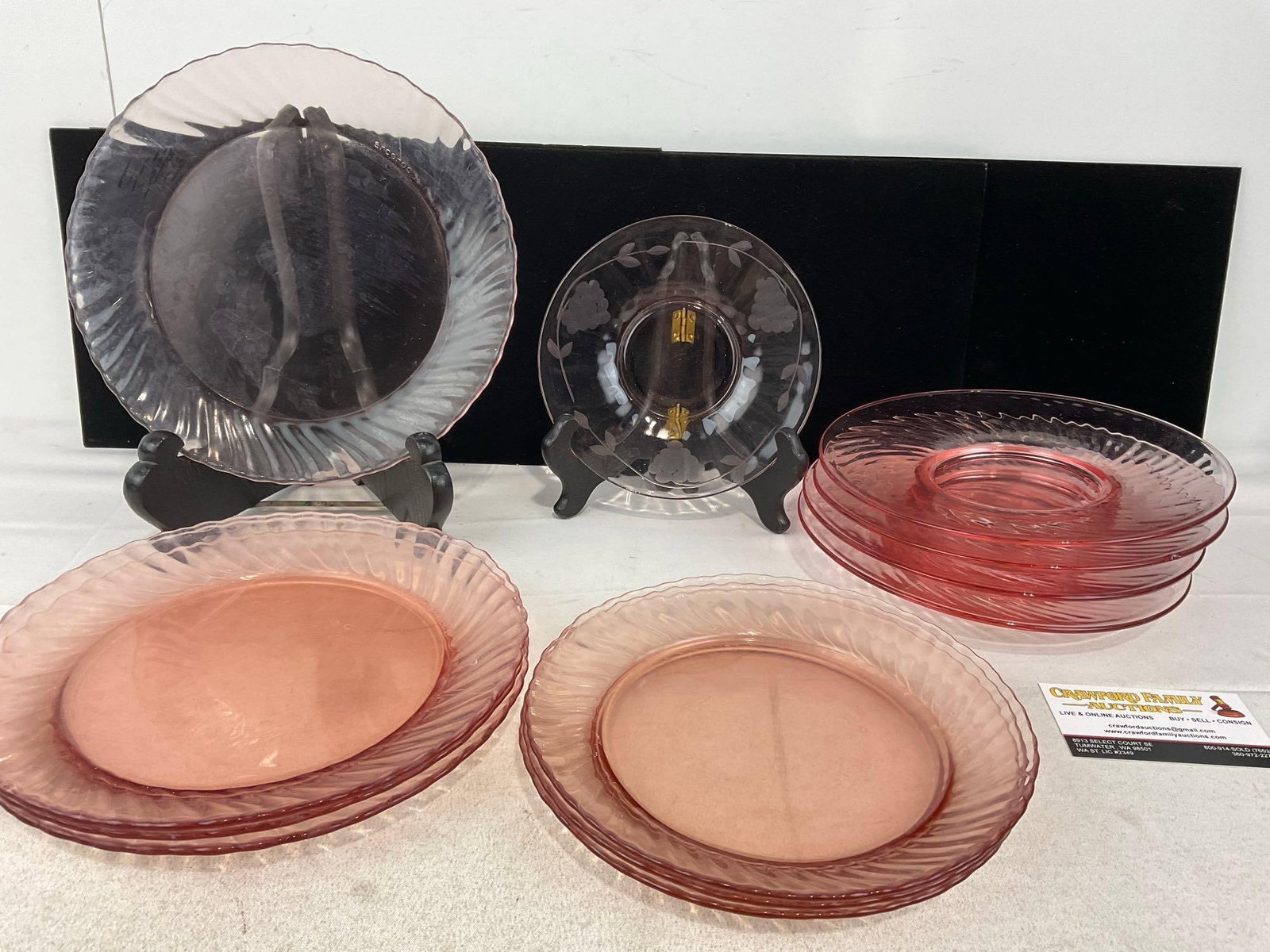 Early 20th Century Pink Depression Glass Plates, Swirl Pattern 4 Dinner, 3 Lunch, Saucer & 4 b&b: Appears to be in good shape, a couple small chips. The piece measures approx 5h x 9w x 9d inches. See pics. E-6240