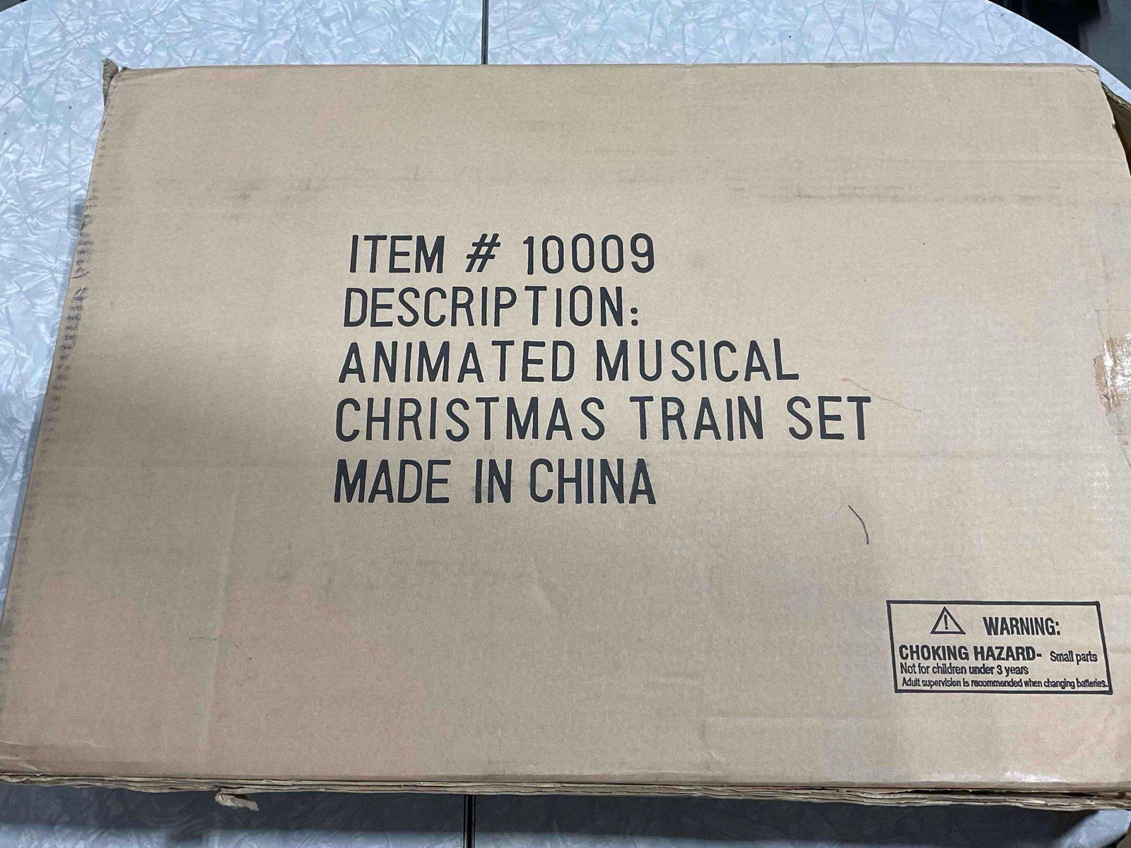 Vintage Animated Musical Christmas Train in Original Box. Not Working, Needs Batteries. See pics. - 10
