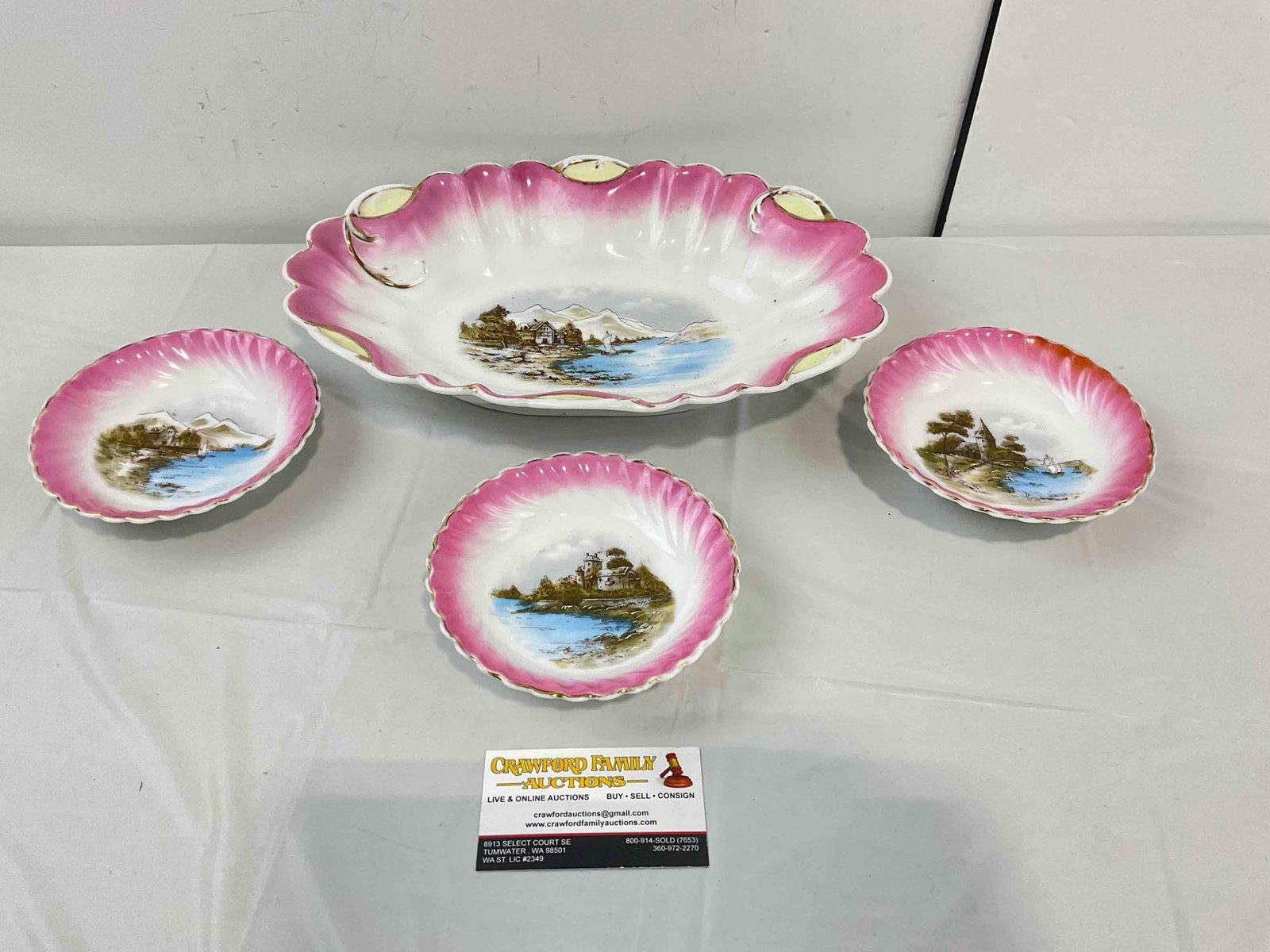 4 pcs Vintage White & Pink Porcelain Dishes w/ Hand Painted Beach Scenes. Excellent Condition.: 4 pcs Vintage White & Pink Porcelain Dishes w/ Hand Painted Beach Scenes. Excellent Condition. Likely Bavarian or German, unmarked. One has minor discoloration, condition is otherwise excellent.