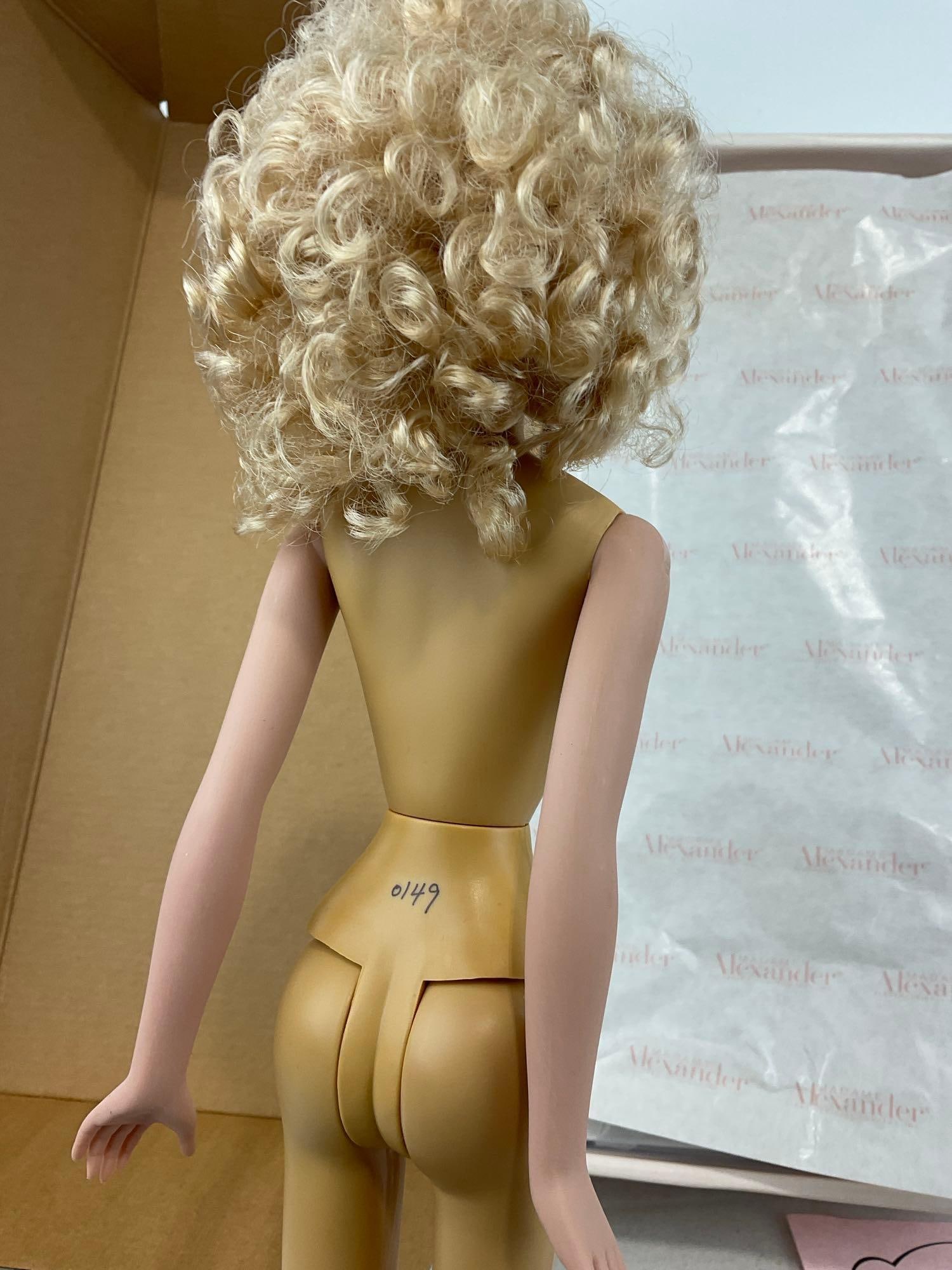 2002 Madame Alexander Doll, 16 inch in original box, Denver Days, #d 149/1000 - 4
