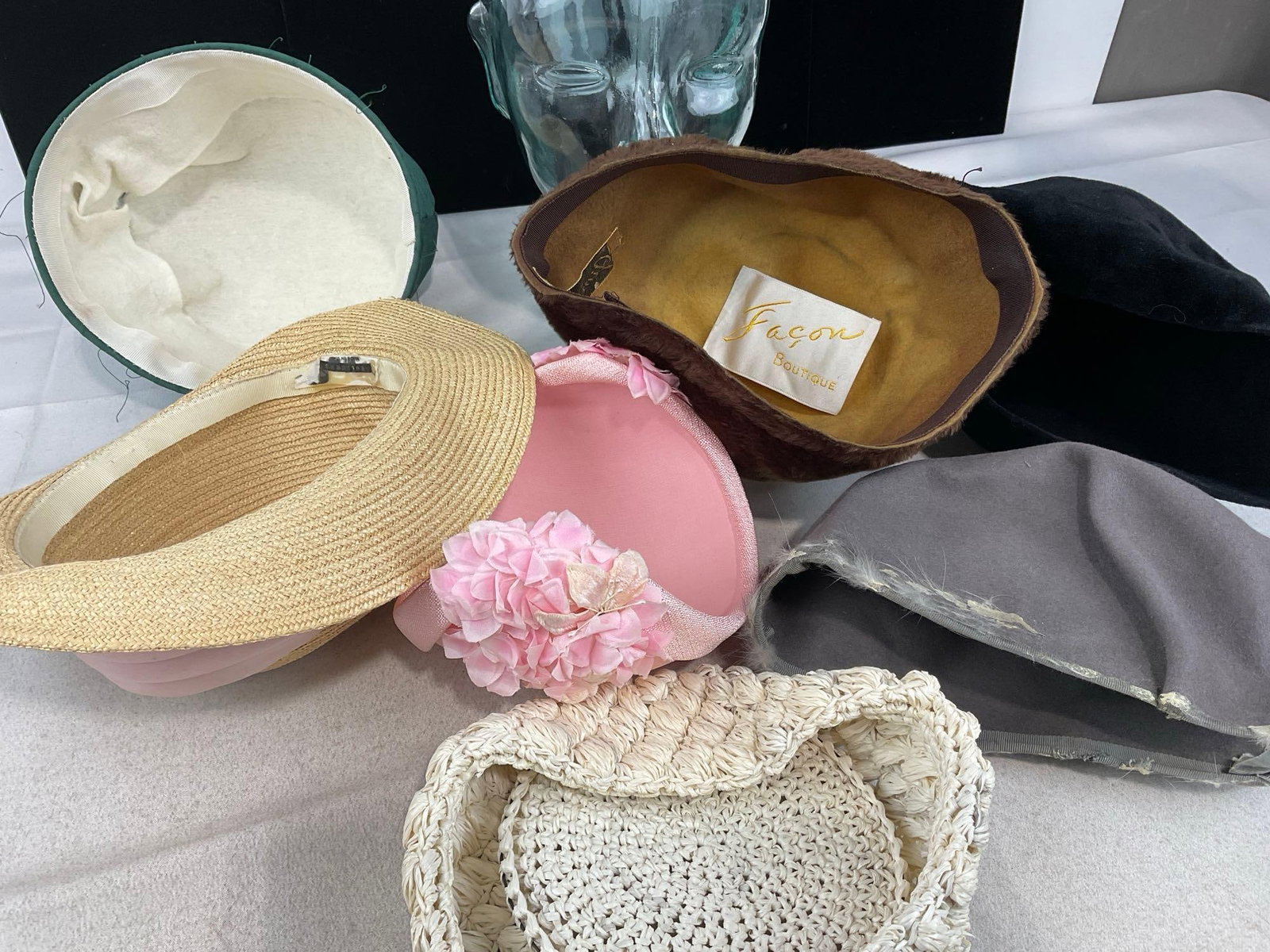 Collection of 7 Hats, 40s-50s style, Fascinator, Pillbox style, Fur Cloche, Felt/Velour - 5