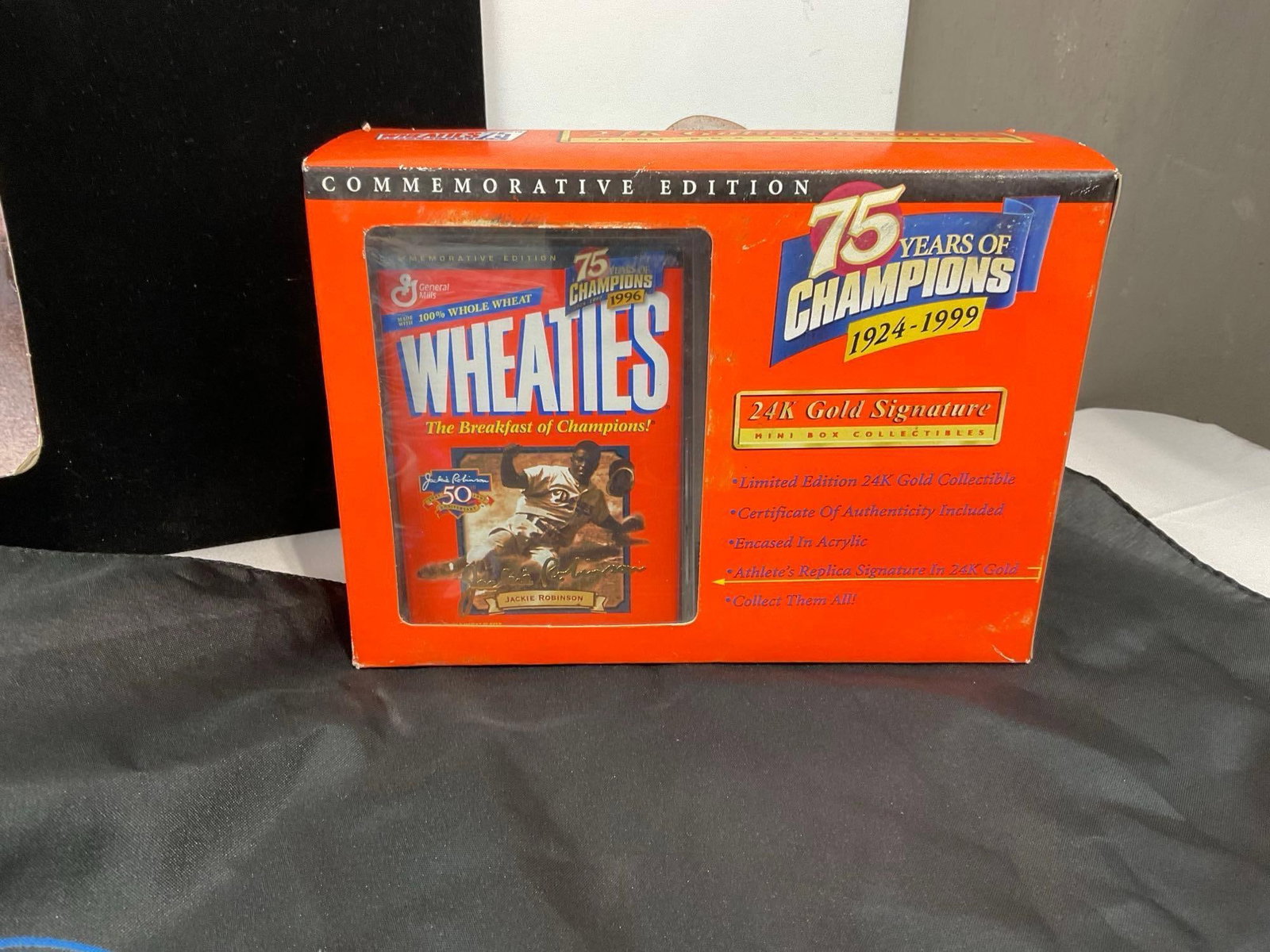 Upper Deck 1992 Tribute to McGwire, Mickey Mantle Kenner Figure, 99 Wheaties Mini Box & So-Cal Flag - 3